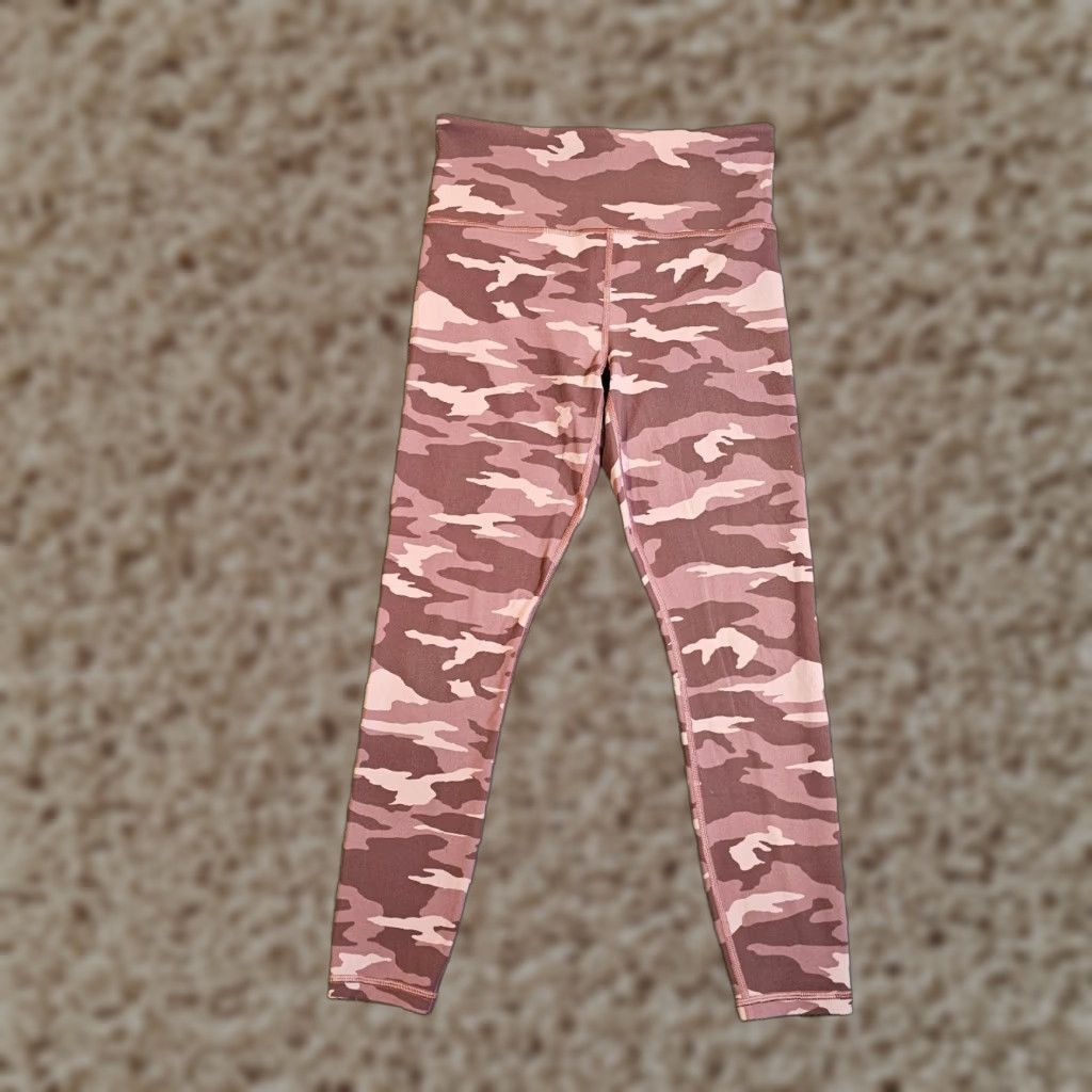 Athleta Athleta Pants Womens Small Pink Camo Elation 7/8 Cropped Stretch Athletic Causal Size 28" / US 6 / IT 42 - 1 Thumbnail