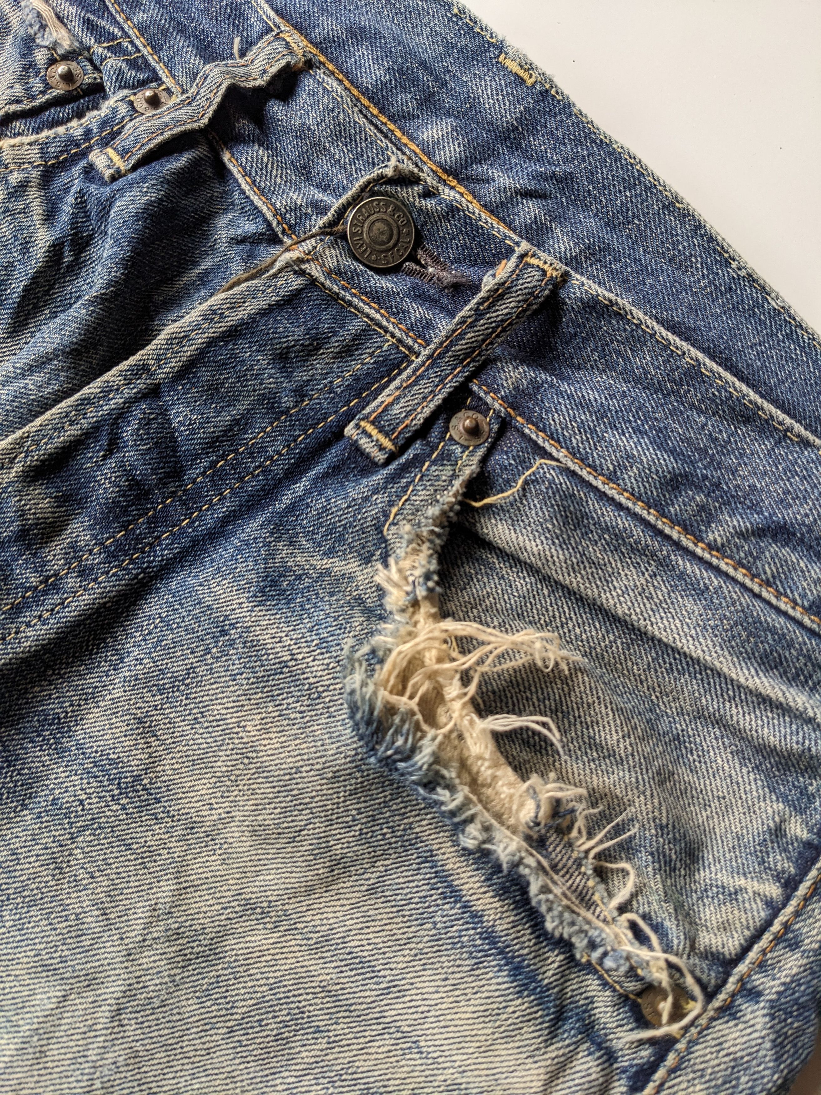 Levi's Vintage Levi's Big E redline selvedge distressed Size US 30 / EU 46 - 6 Thumbnail