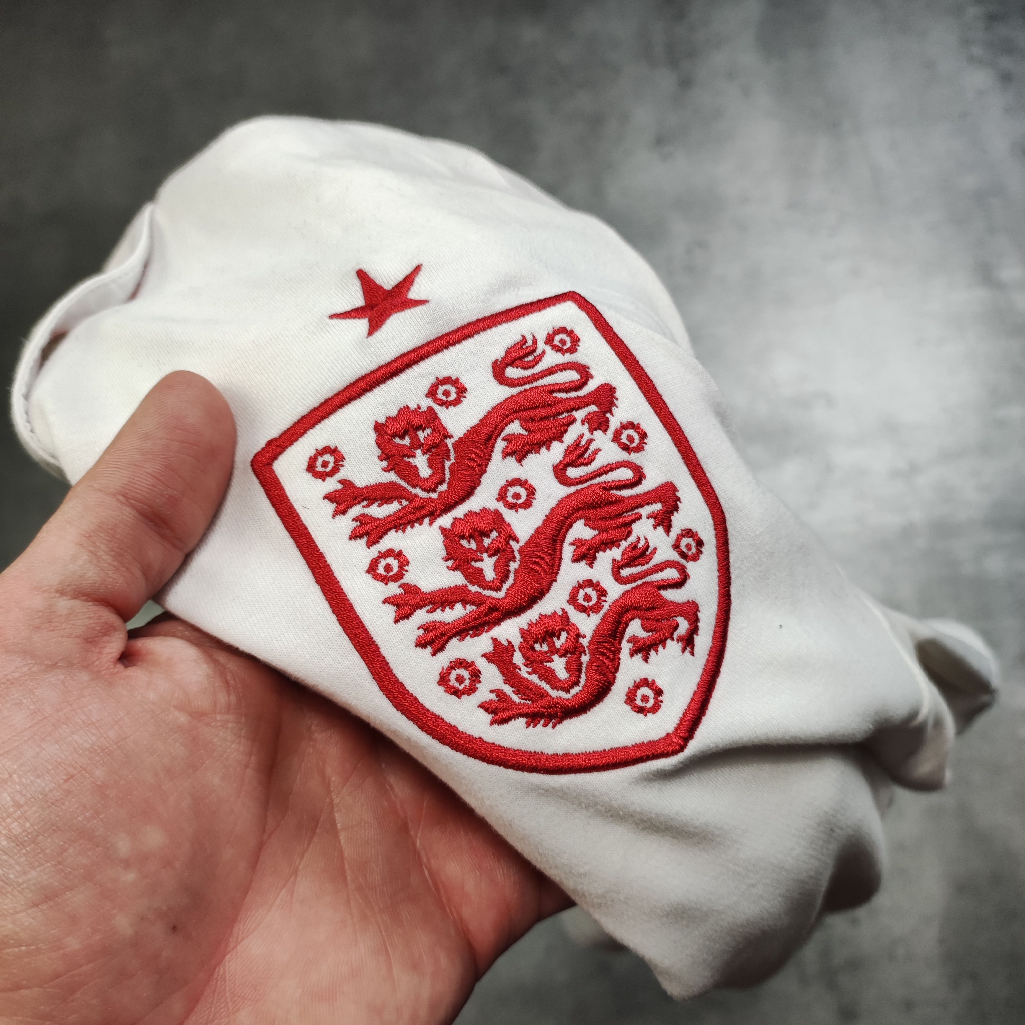 Vintage RARE Umbro x England National Football Team 2012 Jersey Size US L / EU 52-54 / 3 - 6 Thumbnail