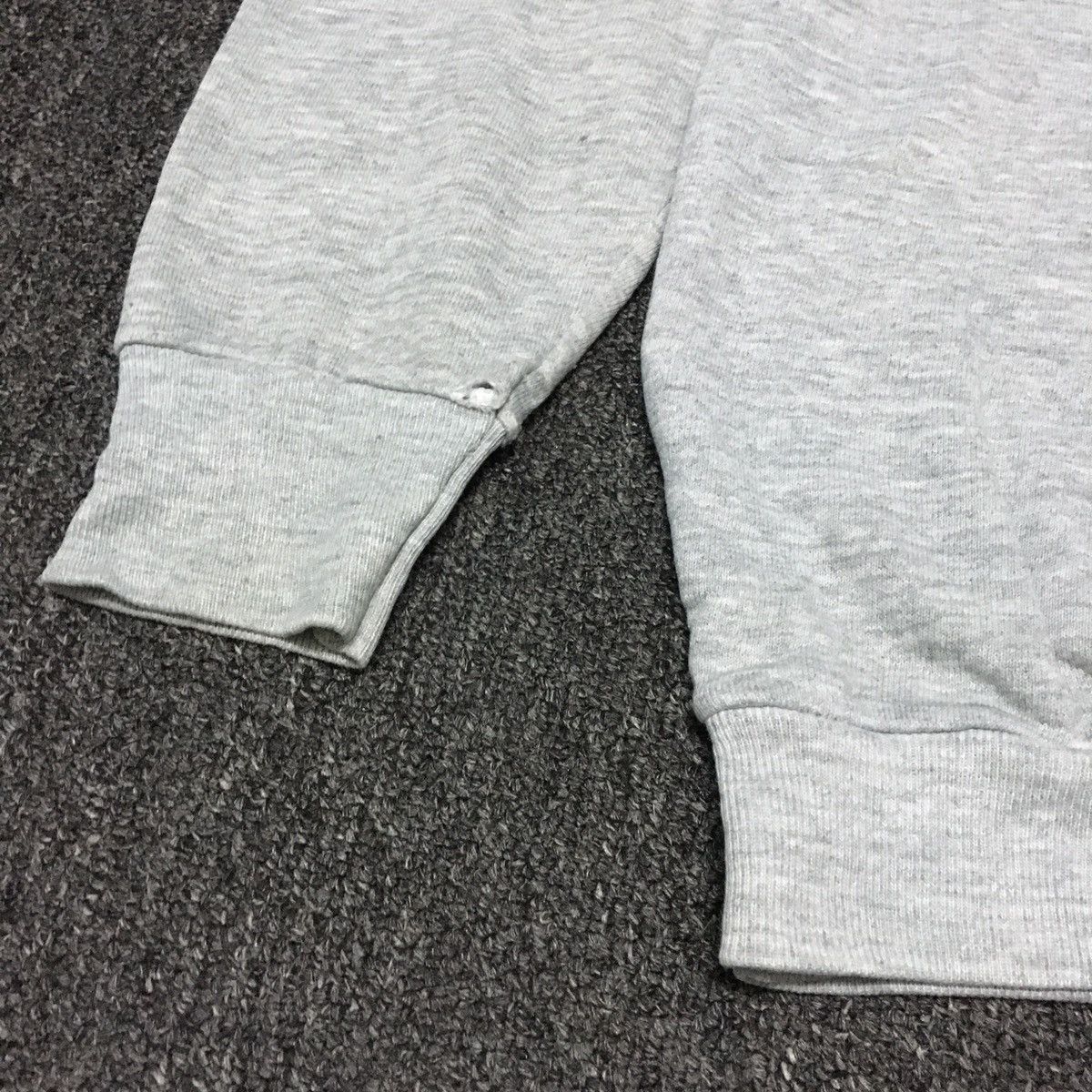 Other Vintage YALE UNIVERSITY Crewneck Sweatshirt Size M / US 6-8 / IT 42-44 - 7 Thumbnail