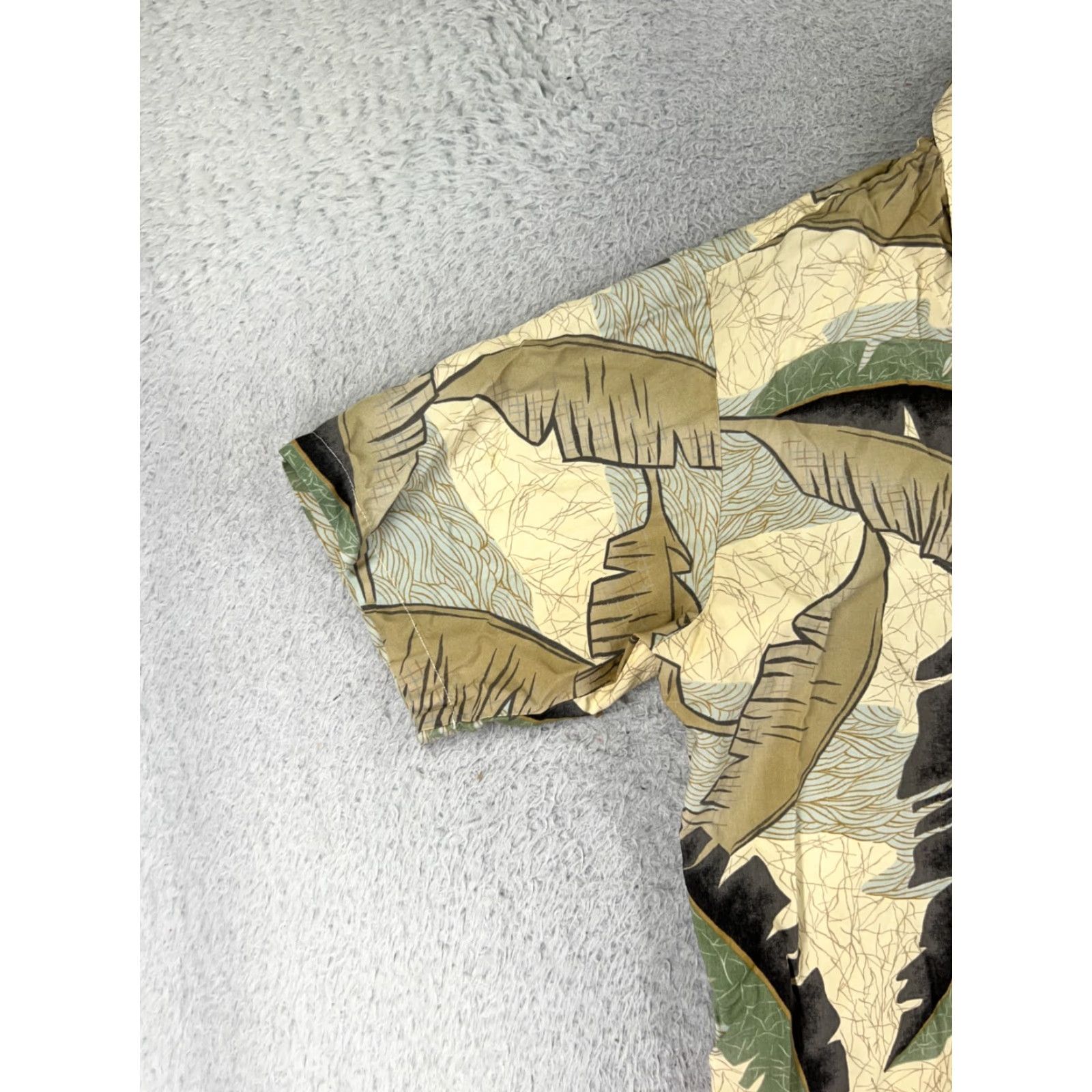 Tori Richard VINTAGE Tori Richard Shirt Mens Medium Beige Palm Leaf Pattern US Made Viscose Size US L / EU 52-54 / 3 - 6 Thumbnail