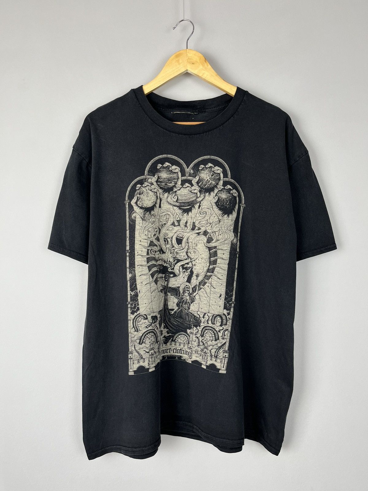 Vintage Vintage Skulls Print Retro Y2K Streetwear Tee Shirt Size US XL / EU 56 / 4 - 1 Thumbnail