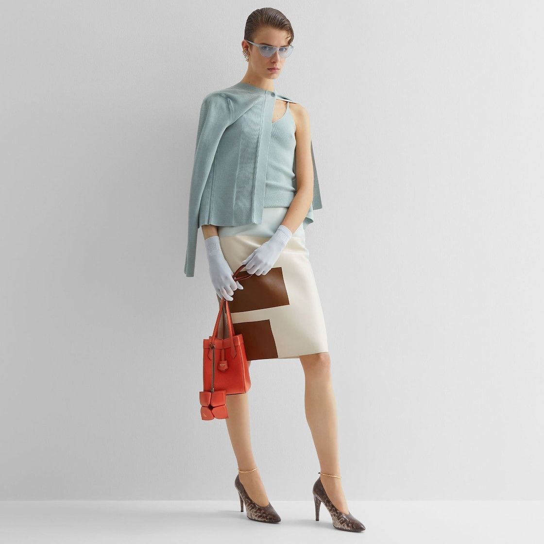 Fendi o1s1wg110925 Cardigan in Light Blue Size XL / US 12-14 / IT 48-50 - 4 Thumbnail