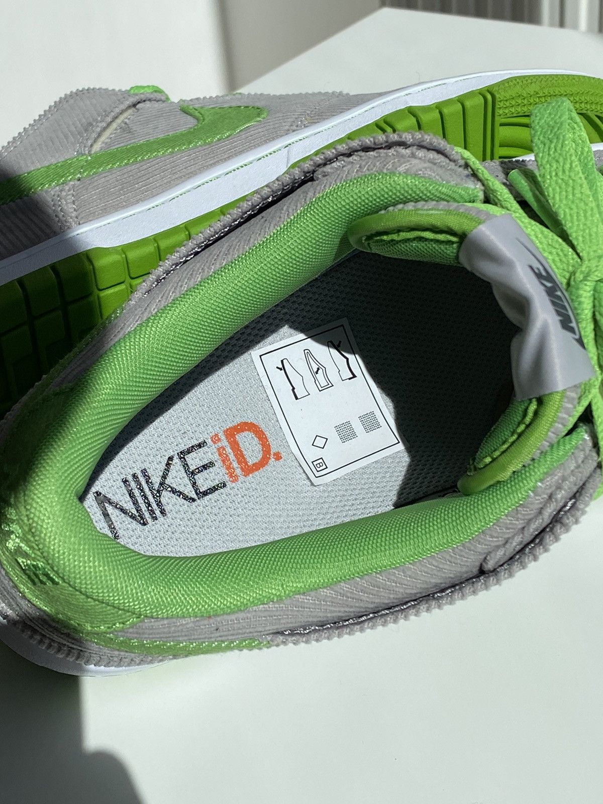 Nike !DS 2011 Nike Dunk Low Corduroy ID 1/1 Size US 7.5 / EU 40-41 - 14 Thumbnail