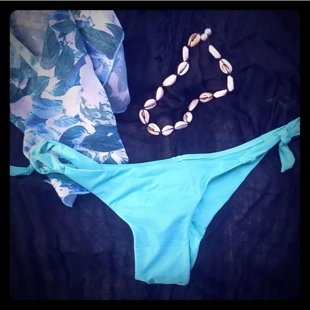 Other Bikini Bottoms and Sarong Wrap Size ONE SIZE - 3 Thumbnail