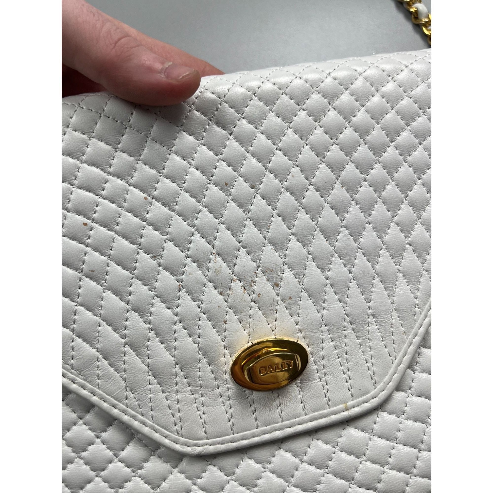 Bally Bally White Leather Quilted Clutch Bag (Y0782) Size ONE SIZE - 5 Thumbnail