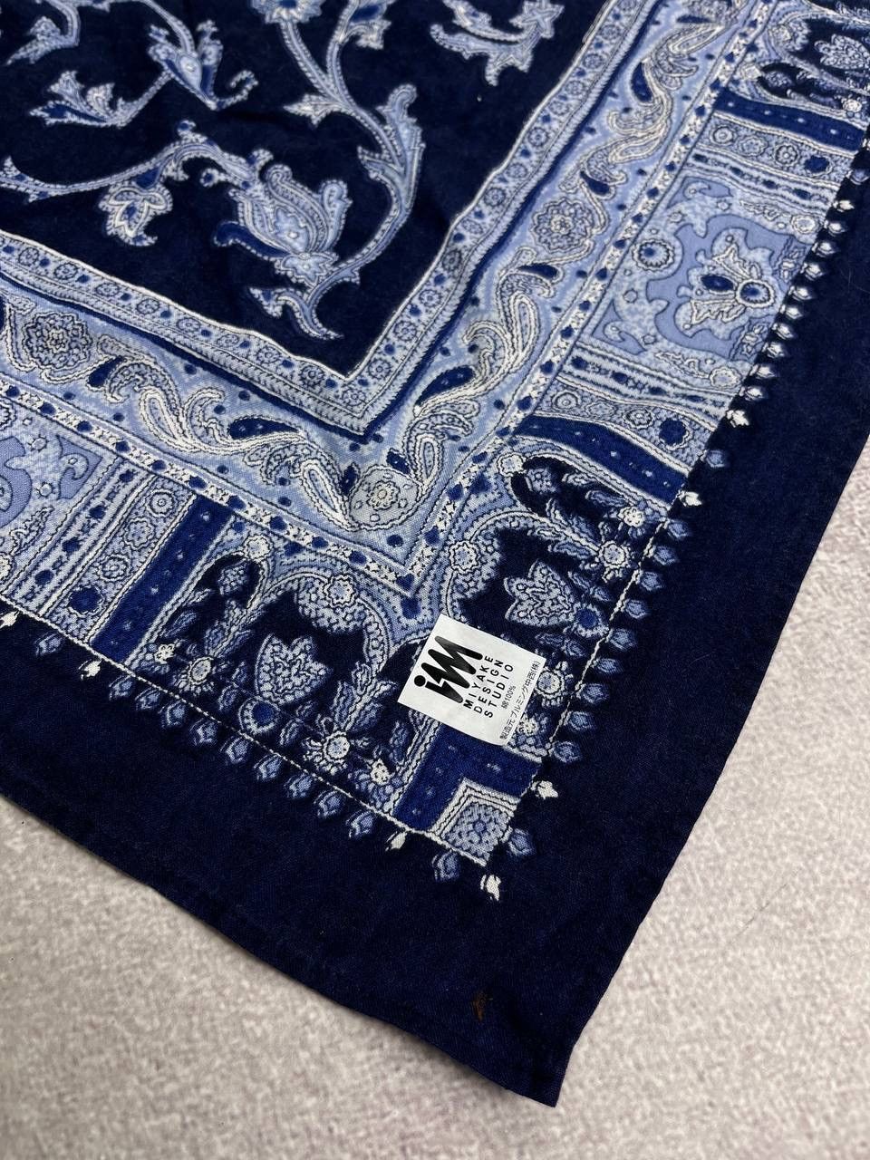 Issey Miyake × Japanese Brand × Vintage Vintage Issey Miyake Design Studio Square Scarf Rare Size ONE SIZE - 8 Thumbnail