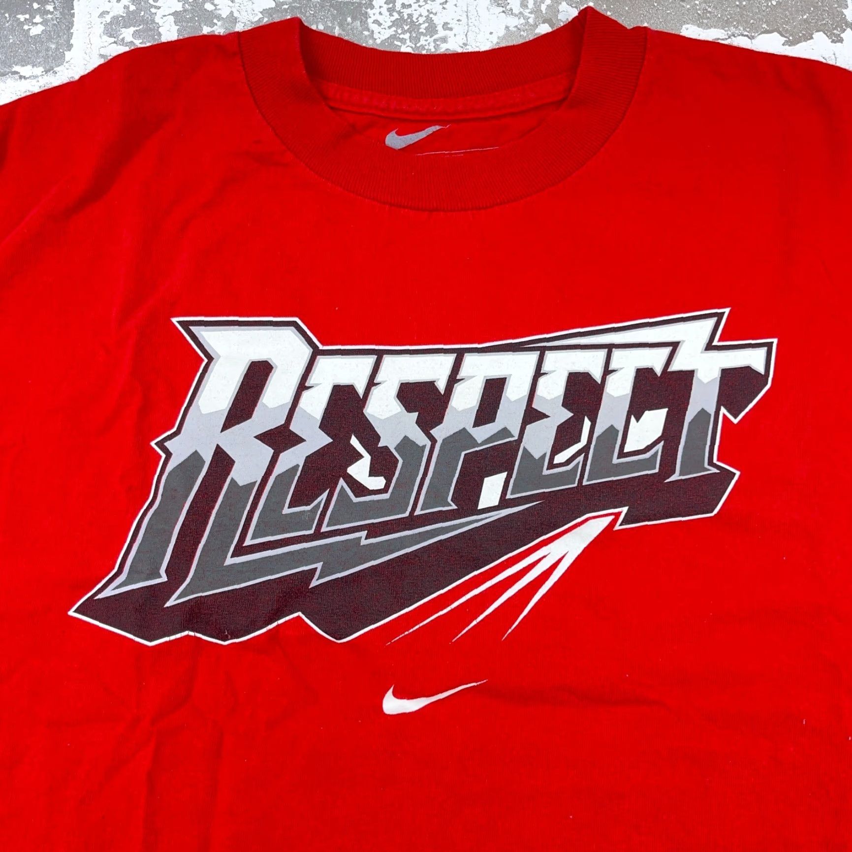 Nike Nike Shirt Men Medium Red Gray Tee Center Swoosh Respect Spell Out Loose Fit 90s Sport Graphic Print Vintage No N/A Size US M / EU 48-50 / 2 - 2 Thumbnail