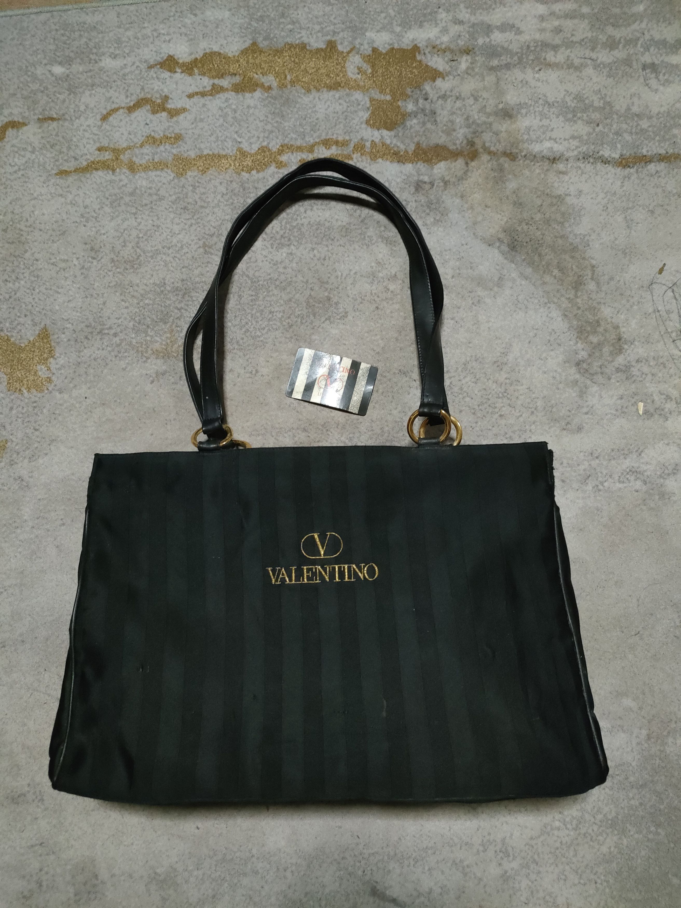 Valentino Valentino Garavani With Certificate Card Size ONE SIZE - 1 Thumbnail