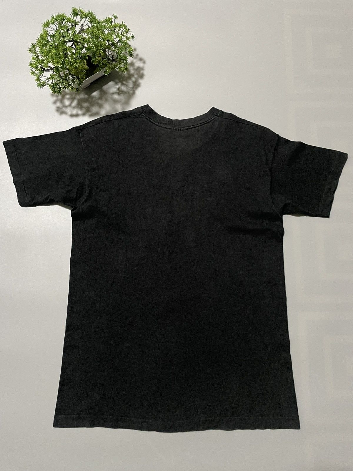 Vintage Vintage 90s Jenny Holzer Truism Art Tshirt Size US L / EU 52-54 / 3 - 11 Thumbnail