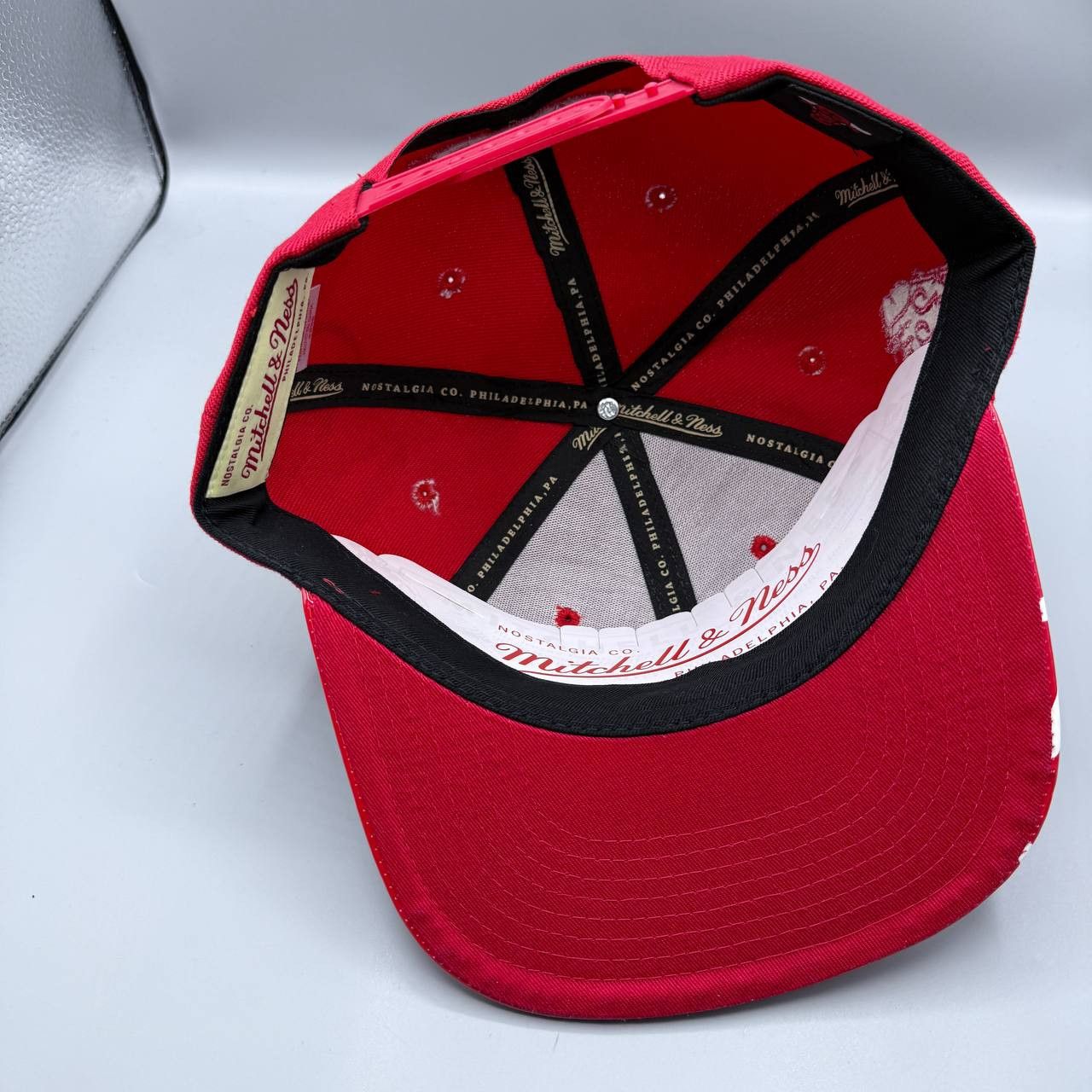 Mitchell & Ness Chicago Bulls Hat Men Red The Finals Snap Back Cap New Size ONE SIZE - 2 Thumbnail