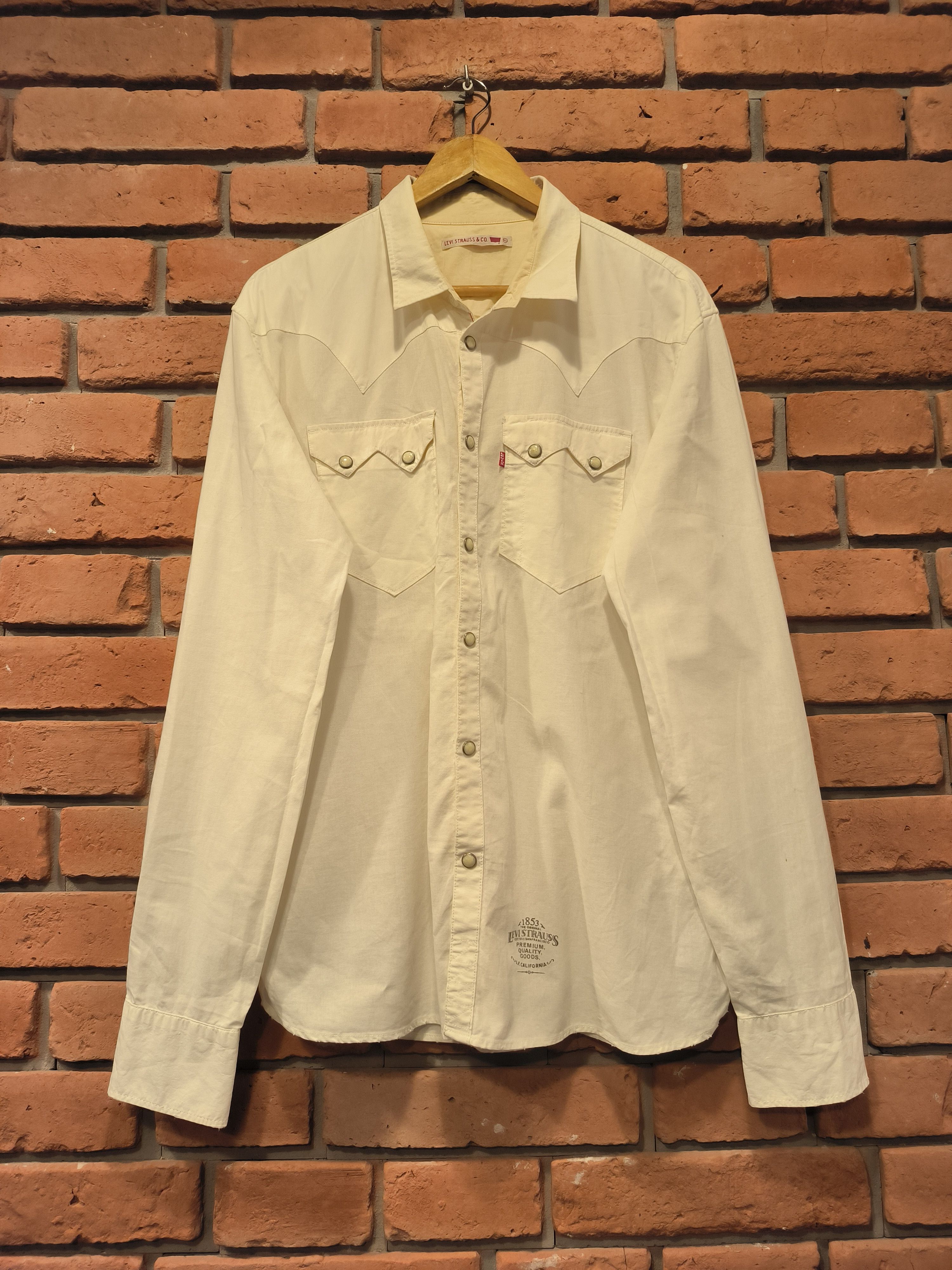 Levi's × Vintage Vintage Levi's Shirt White Button-Up Long Sleeve Logo Size US XL / EU 56 / 4 - 1 Thumbnail