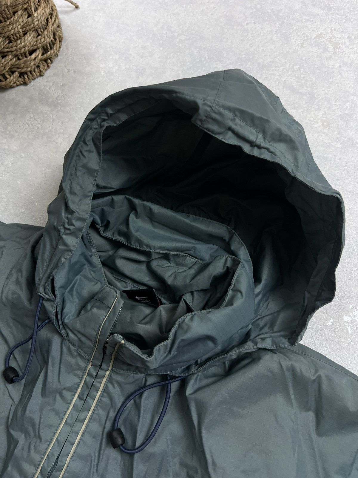 Nike 90s Nike Swoosh Vintage Y2K Oversized Nylon Retro Jacket Size US L / EU 52-54 / 3 - 12 Thumbnail