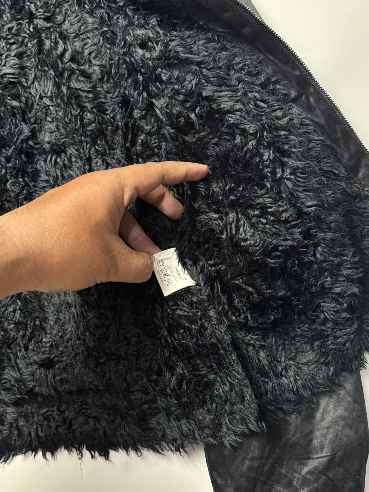 Le Grande Bleu (L.G.B.) Japanese Faux Fur Black Hoodie Jacket Size US S / EU 44-46 / 1 - 6 Thumbnail