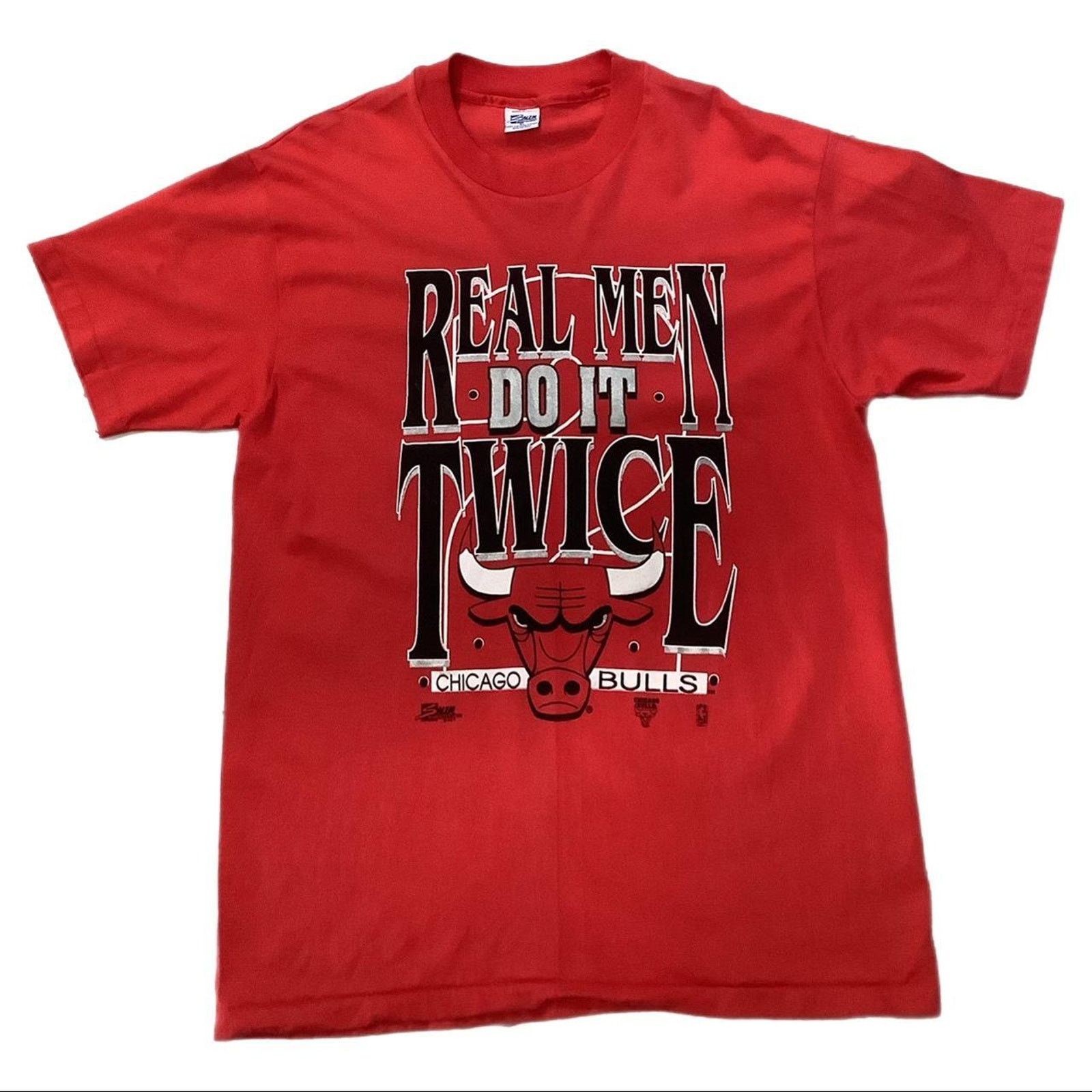Salem Sportswear Vintage 1992 Chicago Bulls "Real Men Do it Twice" T-shirt Size US XL / EU 56 / 4 - 1 Thumbnail