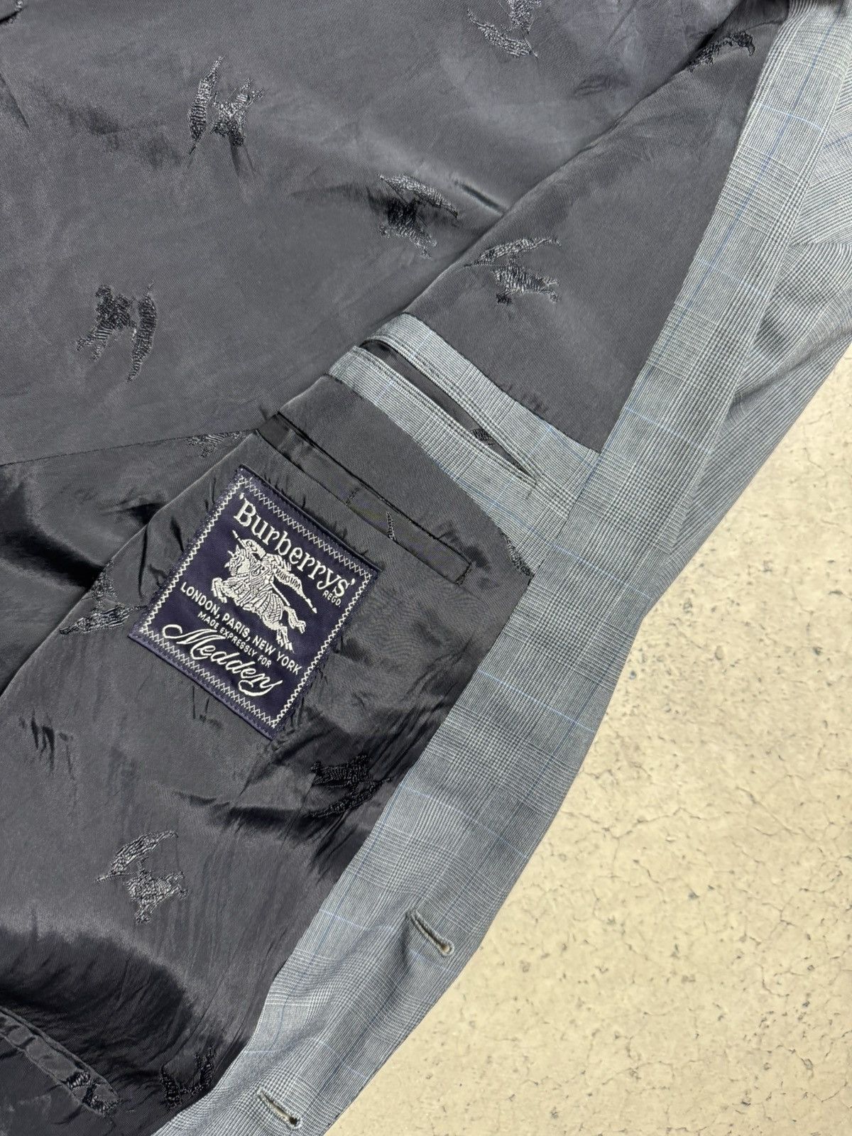 Burberry Burberrys Vintage Wool Suit Blazer & Pants Size 44R - 8 Thumbnail