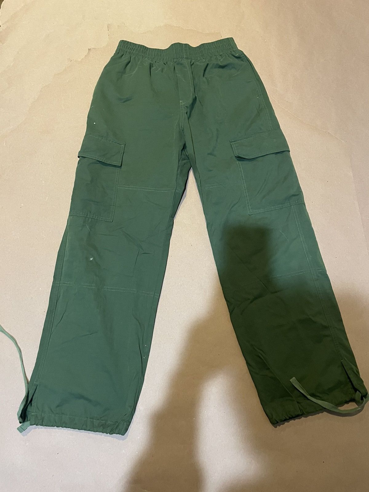 Urban Outfitters Urban outfitters forest green cargo pants Size US 32 / EU 48 - 1 Thumbnail