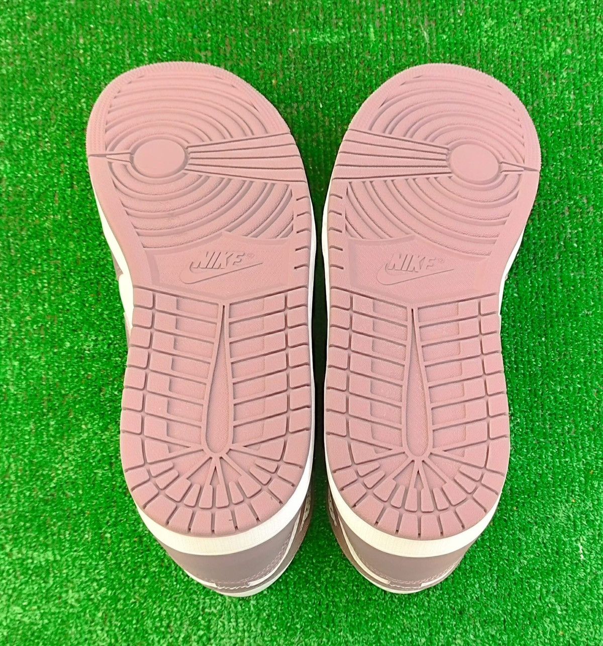 Jordan Brand Shoes Air Jordan 1 Mid. Size US 13 / EU 46 - 5 Thumbnail