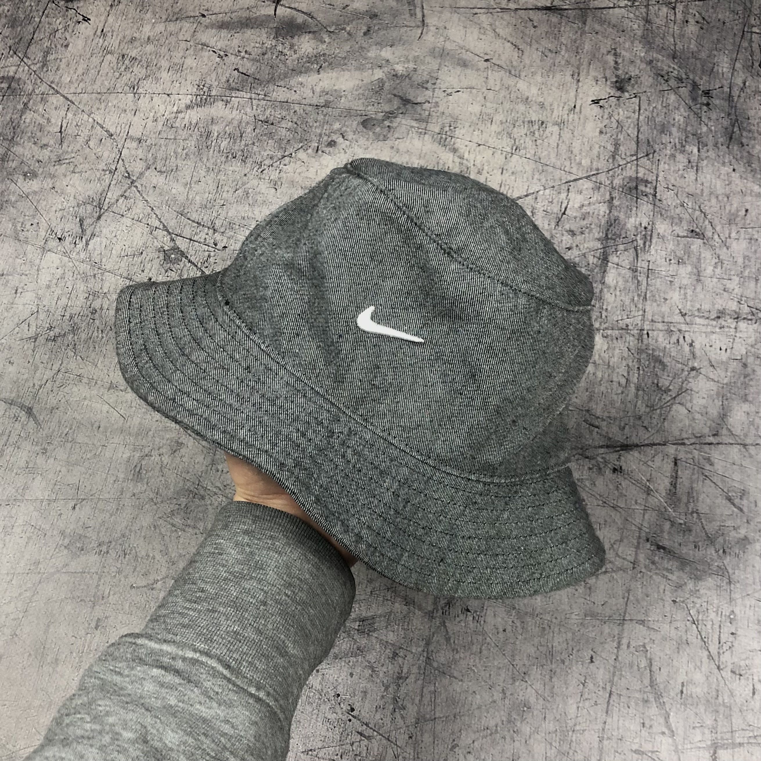 Nike Y2K Nike Swoosh Bucket Hat Cap Size ONE SIZE - 2 Thumbnail