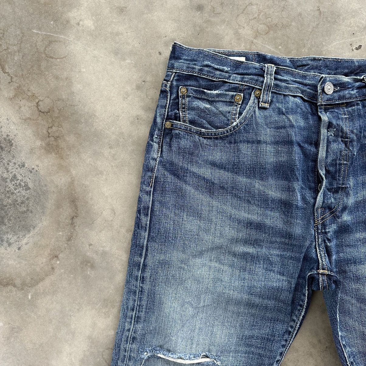 Levi's Vintage Levi’s 501 Distressed Faded Denim Jean Pant W33 Size US 33 - 4 Thumbnail