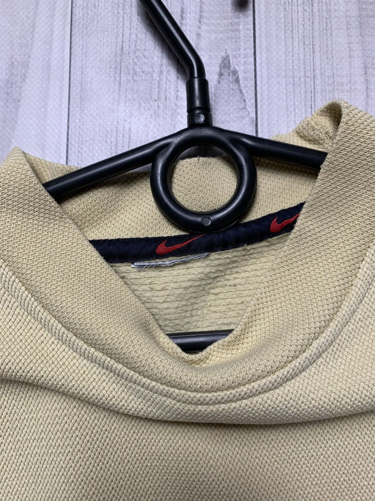 Nike × Vintage Vintage Nike Beige sweatshirt size L logo swoosh Size US L / EU 52-54 / 3 - 6 Thumbnail