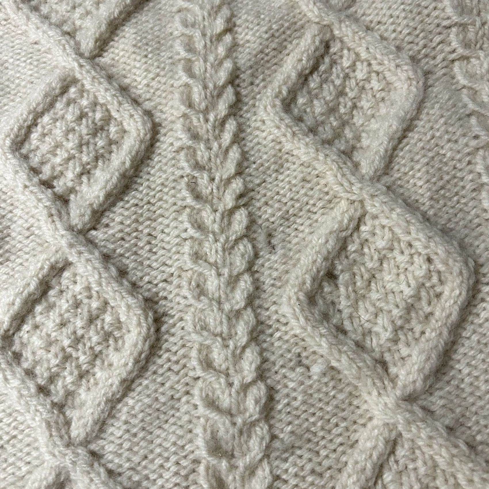 Vintage VINTAGE Aran Crafts Sweater Cable-Knit Wool Made In Ireland Cream Large Mens 80s Pullover Size US L / EU 52-54 / 3 - 3 Thumbnail