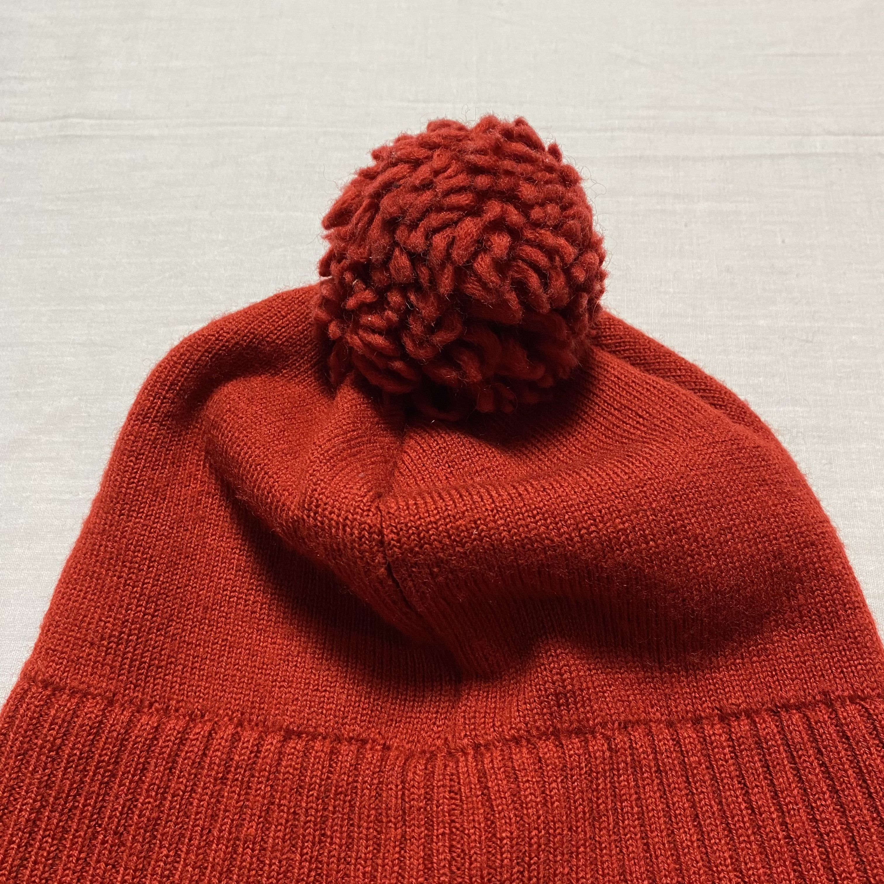 Comme des Garcons × Comme des Garcons Homme Plus × Comme des Garcons SHIRT Comme des Garçons Shirt Red Knit Cap Size ONE SIZE - 4 Thumbnail