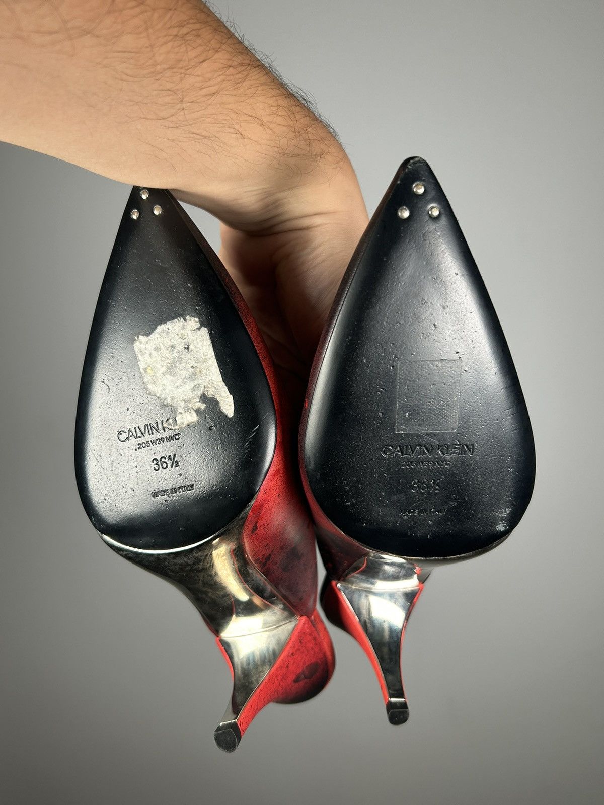 Calvin Klein 205W39NYC Blood Stained pointed toe heels Size US 6.5 / IT 36.5 - 5 Thumbnail
