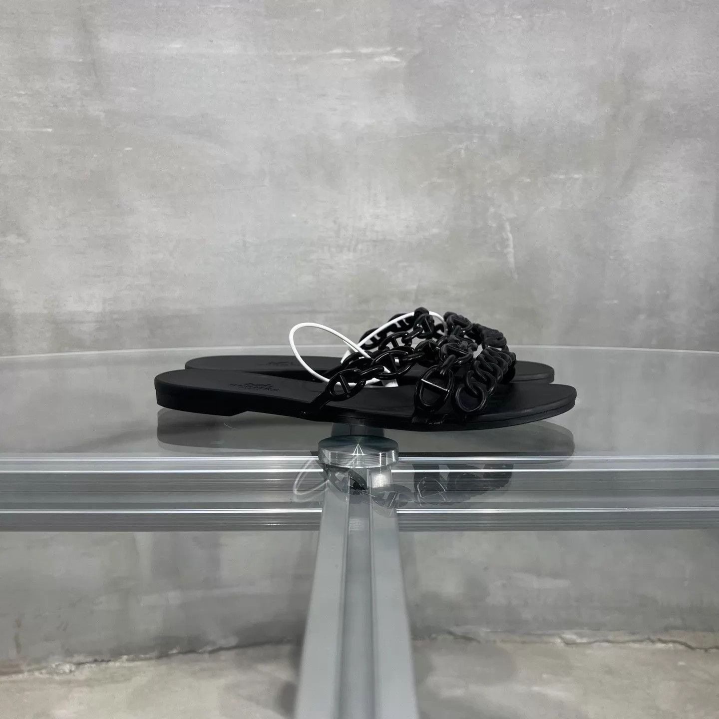 Hermes HERMES Pig Nose Chain Slipper Women's EU 35 Size US 4.5 / IT 34.5 - 2 Thumbnail