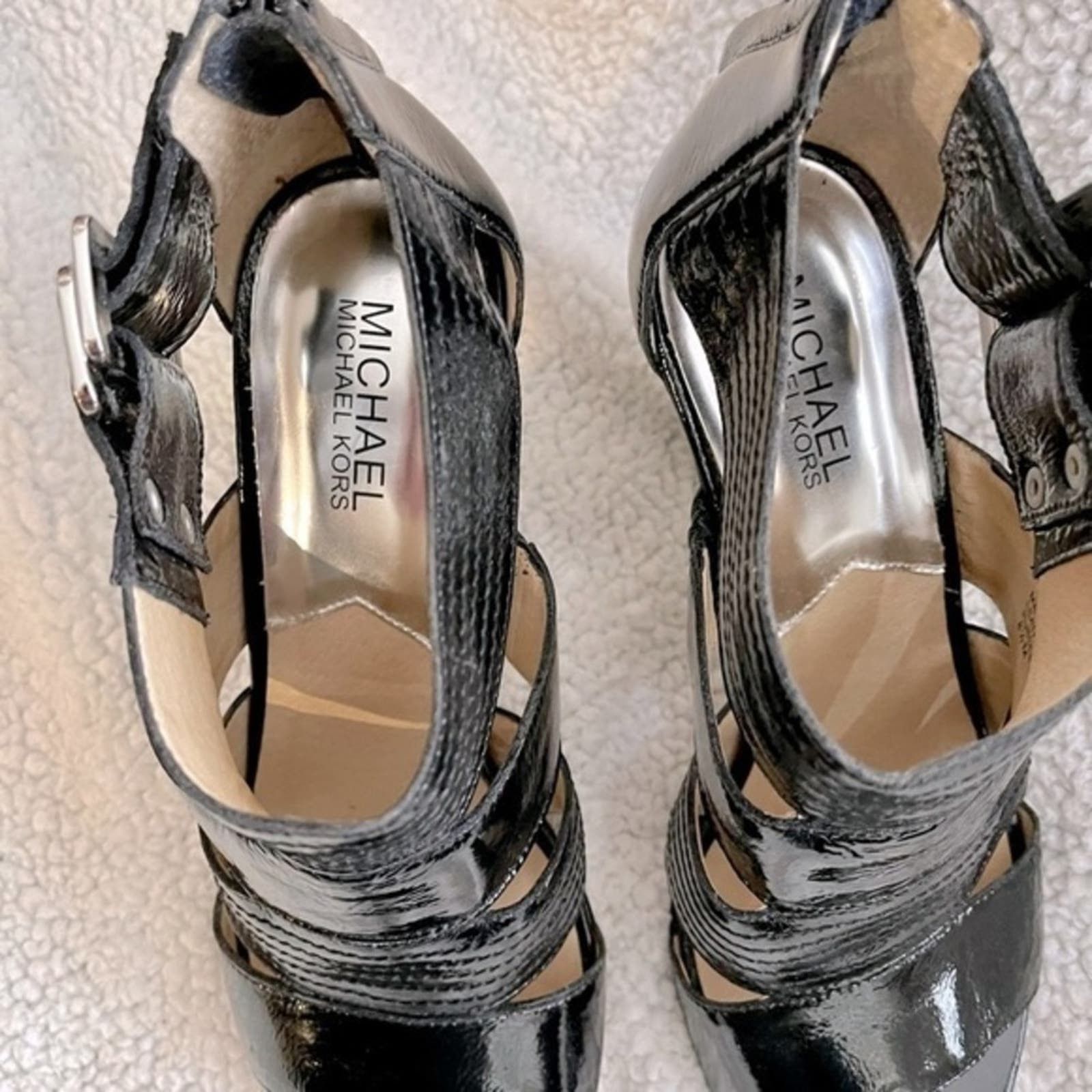 Michael Kors Michael Kors Black Patent Leather T-strap Heels Size US 8.5 / IT 38.5 - 3 Thumbnail
