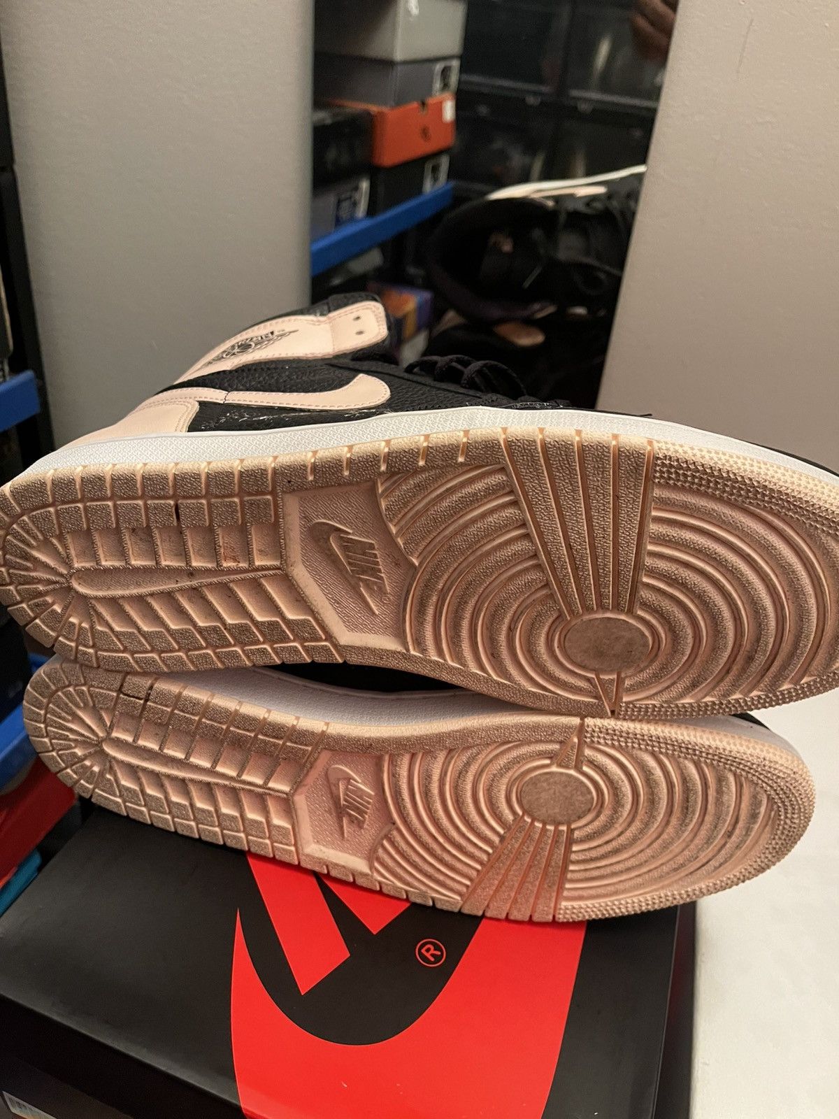 Jordan Brand Jordan 1 Crimson Tint Size US 13 / EU 46 - 6 Thumbnail