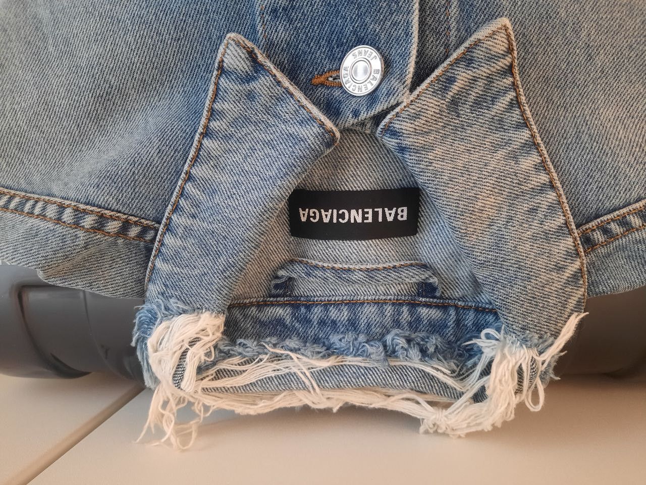 Balenciaga Organic BB Logo Denim Jacket Size US S / EU 44-46 / 1 - 3 Thumbnail