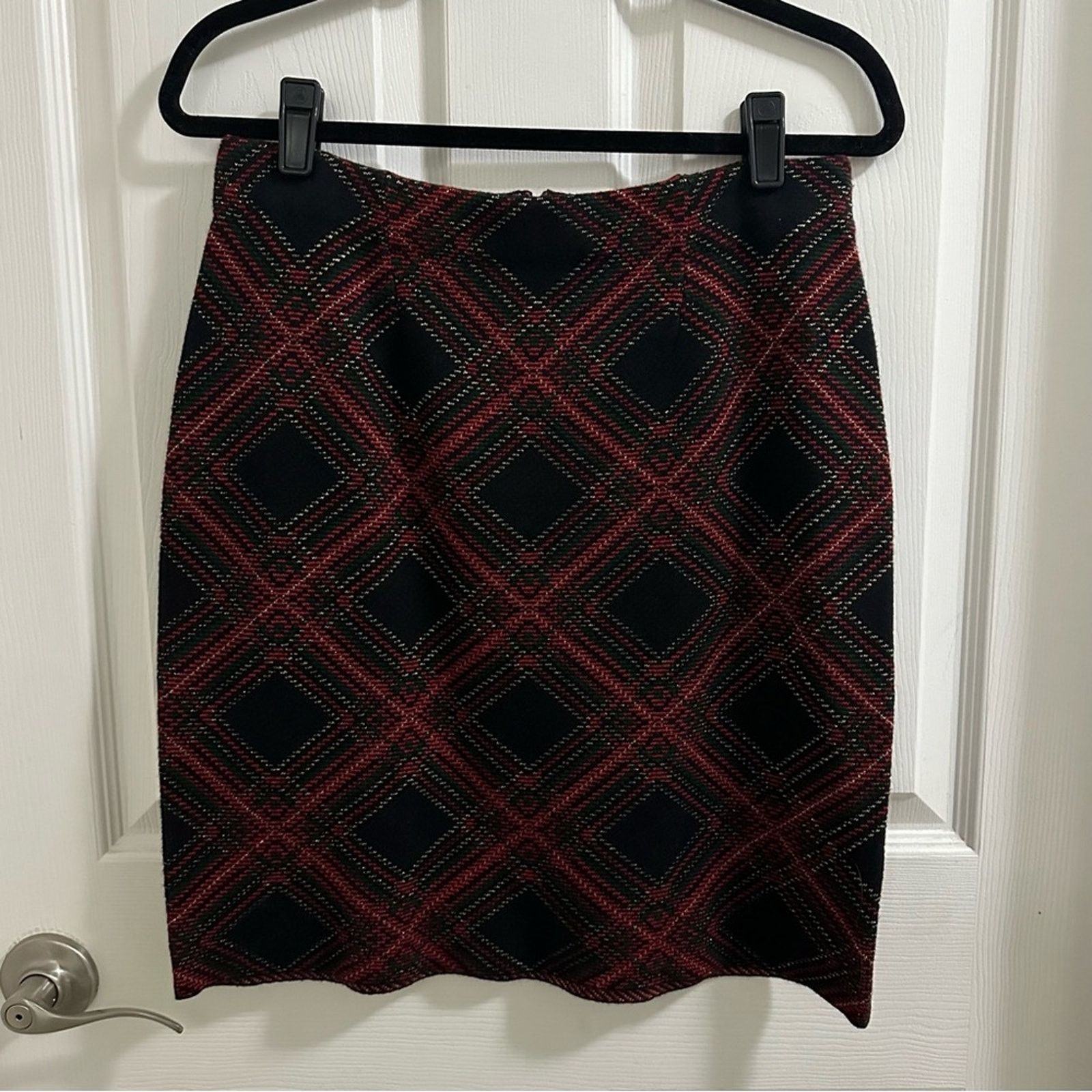 J.McLaughlin J. McLaughlin Plaid Pencil Mini Skirt Women’s size Medium Size 28" / US 6 / IT 42 - 1 Thumbnail