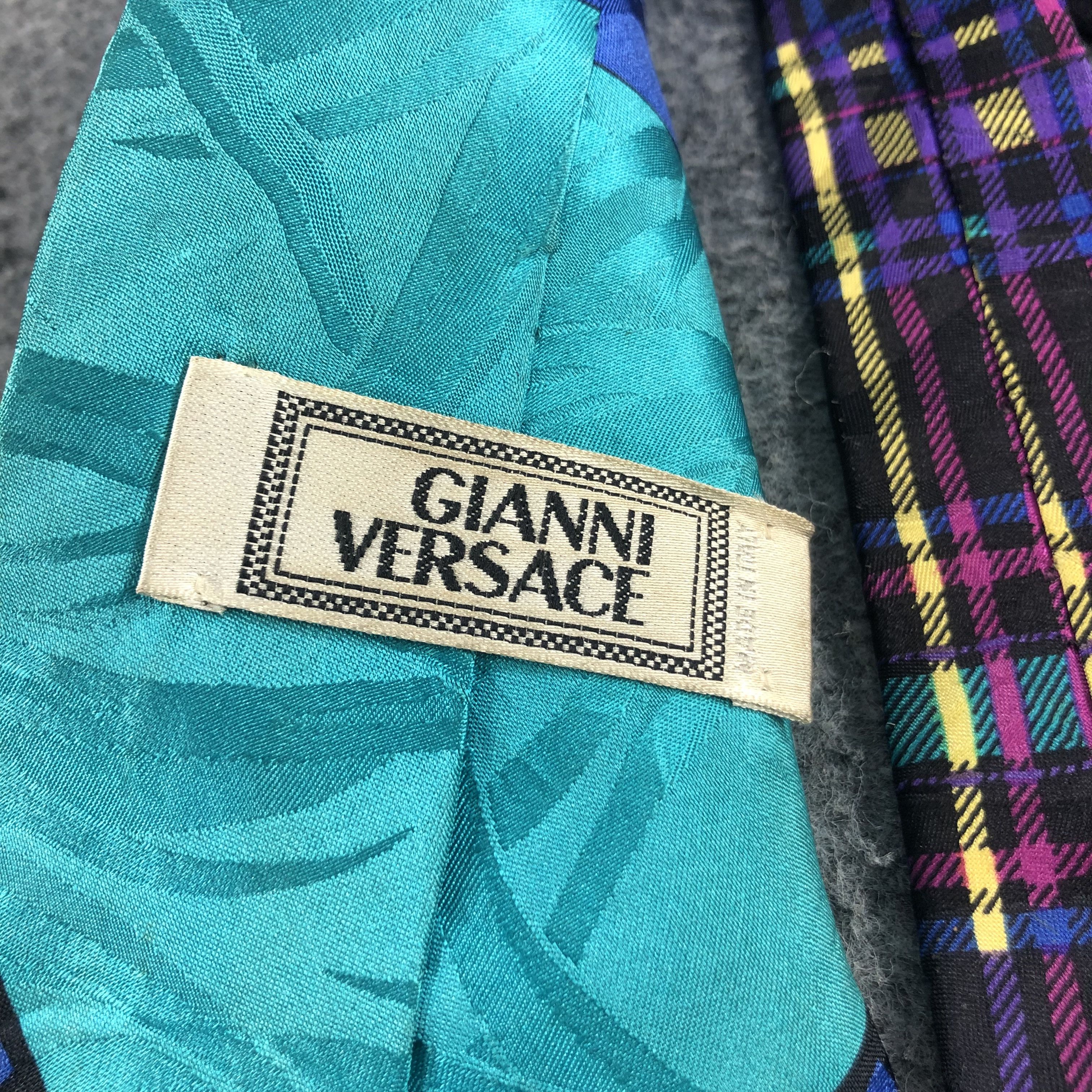 Versace × Vintage Gianni Versace Medusa Head Silk Neck Ties T51 Size ONE SIZE - 4 Thumbnail