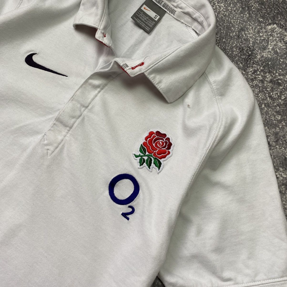 Nike Vintage Nike England Rugby 2013 O2 Streetwear polo Size US S / EU 44-46 / 1 - 3 Thumbnail