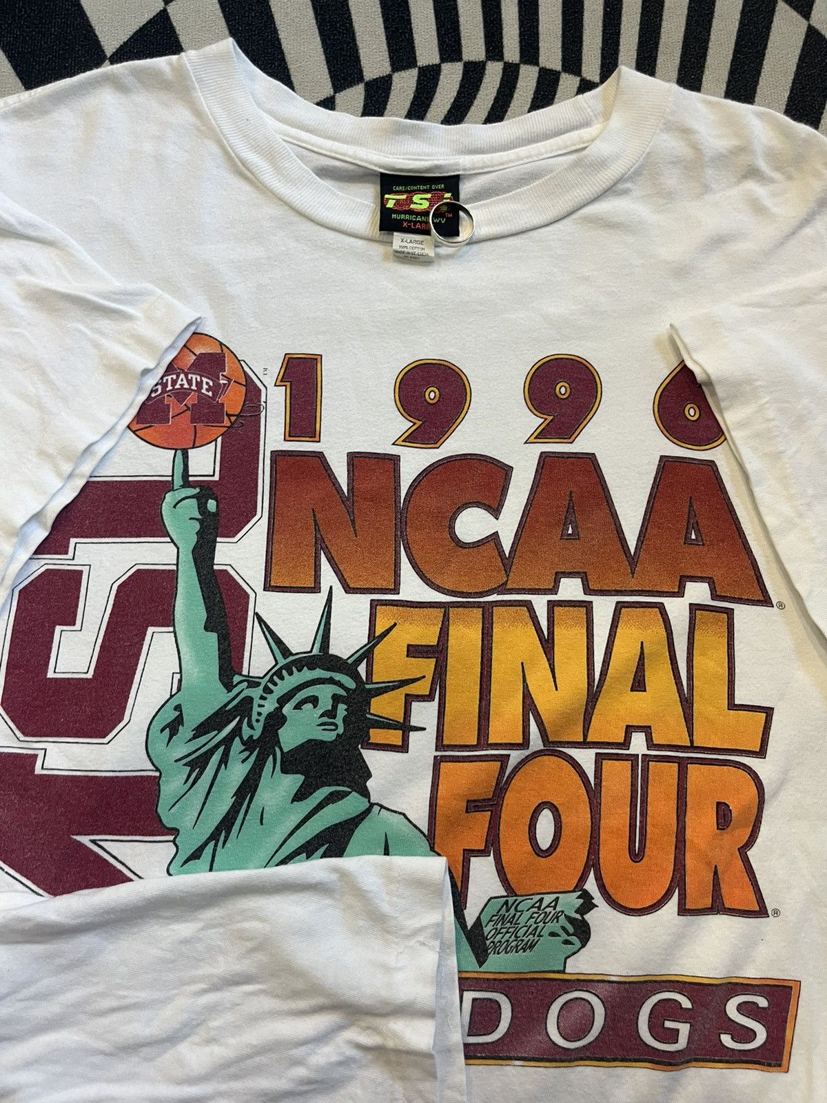 NCAA Vintage MSU Bulldogs NCAA FINAL FOUR 1996’s Tshirt Size US XL / EU 56 / 4 - 6 Thumbnail