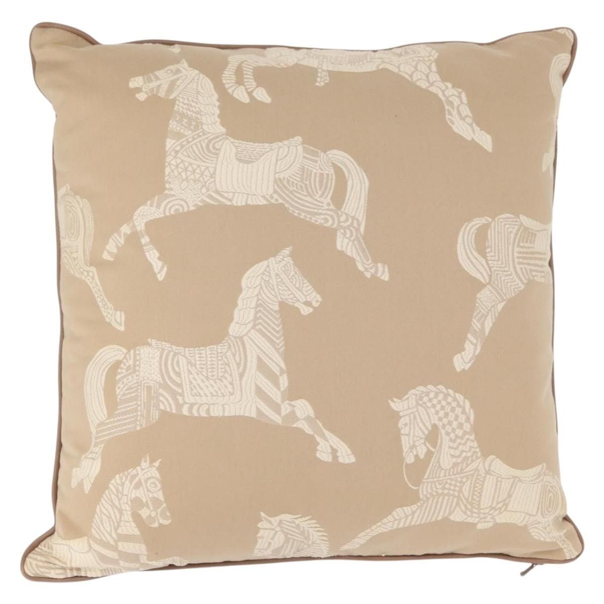 Hermes Hermes Cushion Cotton Beige Size ONE SIZE - 1 Thumbnail
