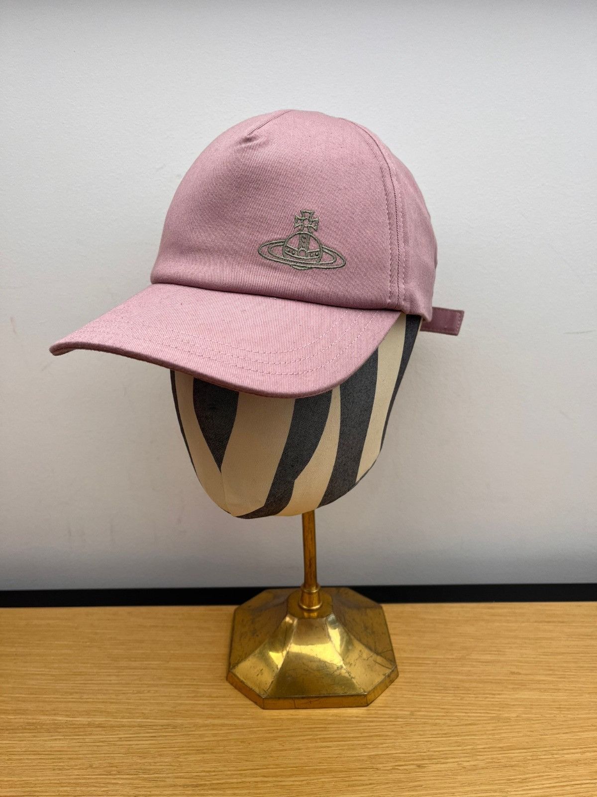 Vivienne Westwood o1f1d3z0825 Size: L/XL / Unisex Baseball Cap / Hat in Pink Size ONE SIZE - 1 Preview