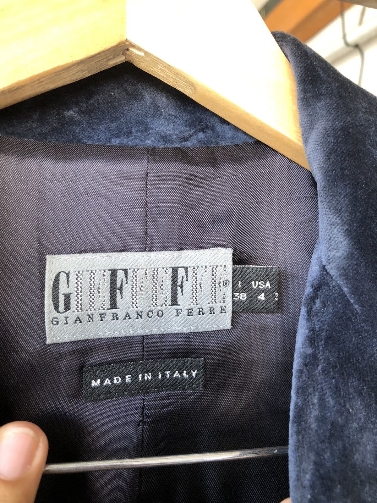 Gianfranco Ferre Vintage Gianfranco ferre Velvet Single Breasted Blazer Size XS / US 0-2 / IT 36-38 - 11 Thumbnail