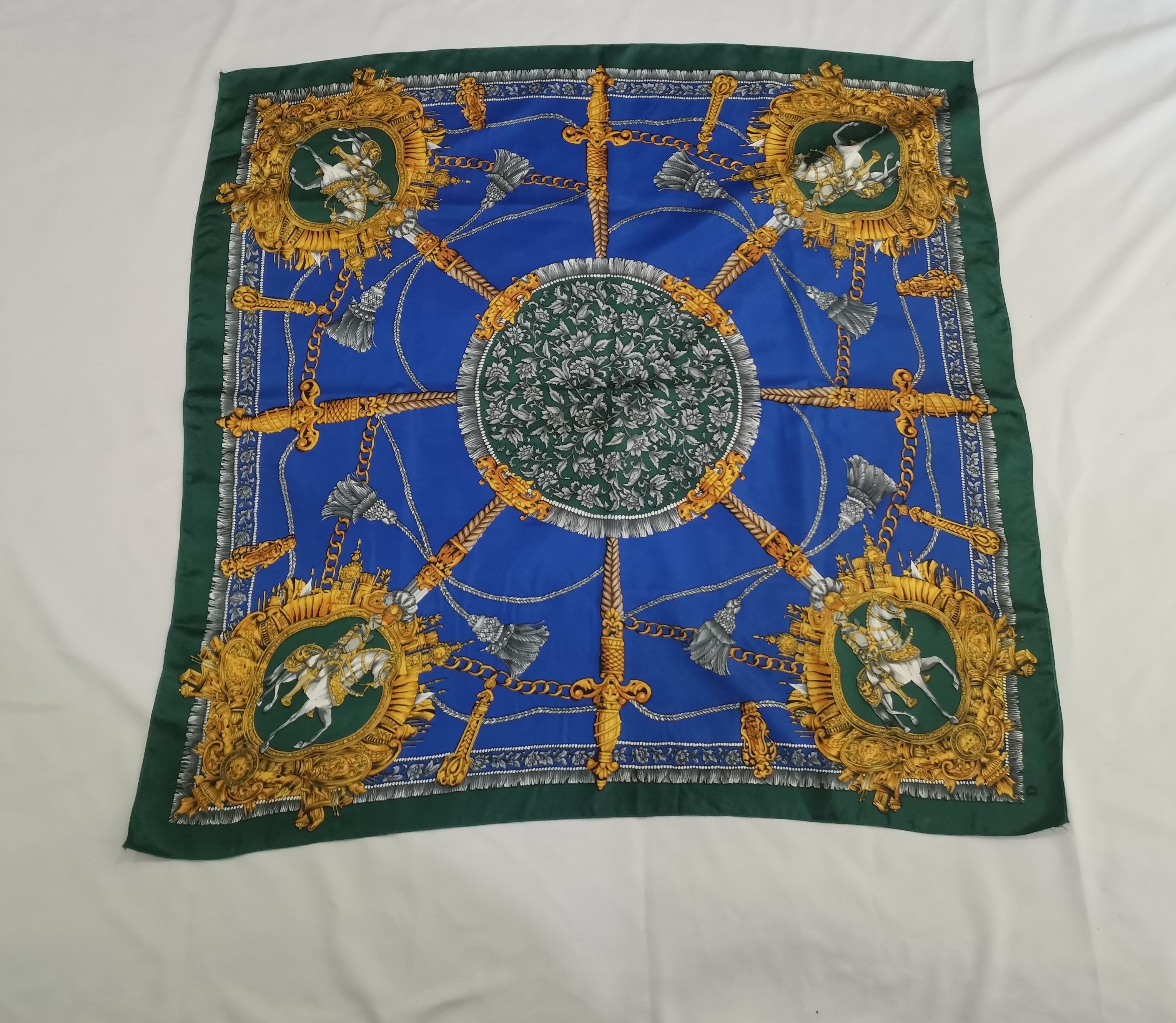 Designer × Vintage Rare vintage luxury scarves nice design Size ONE SIZE - 1 Thumbnail