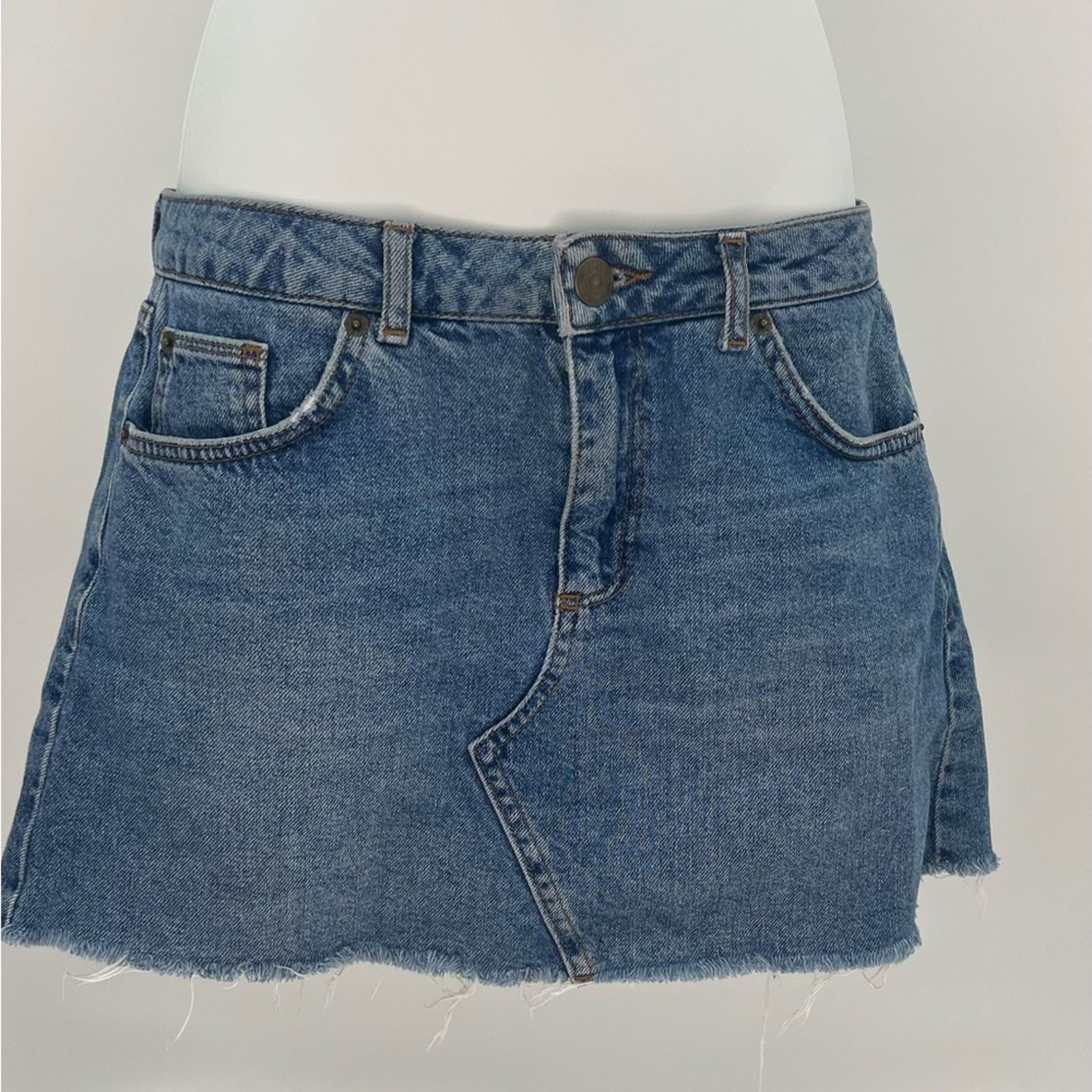 Urban Outfitters BDG Urban Outfitters Denim Skirt Sz M Size 30" / US 8 / IT 44 - 2 Thumbnail