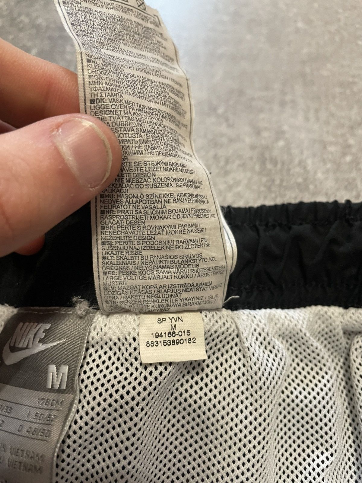 Nike × Vintage Vintage Nike Black Nylon Parachute Shorts Y2K Size M Size US 32 / EU 48 - 12 Thumbnail