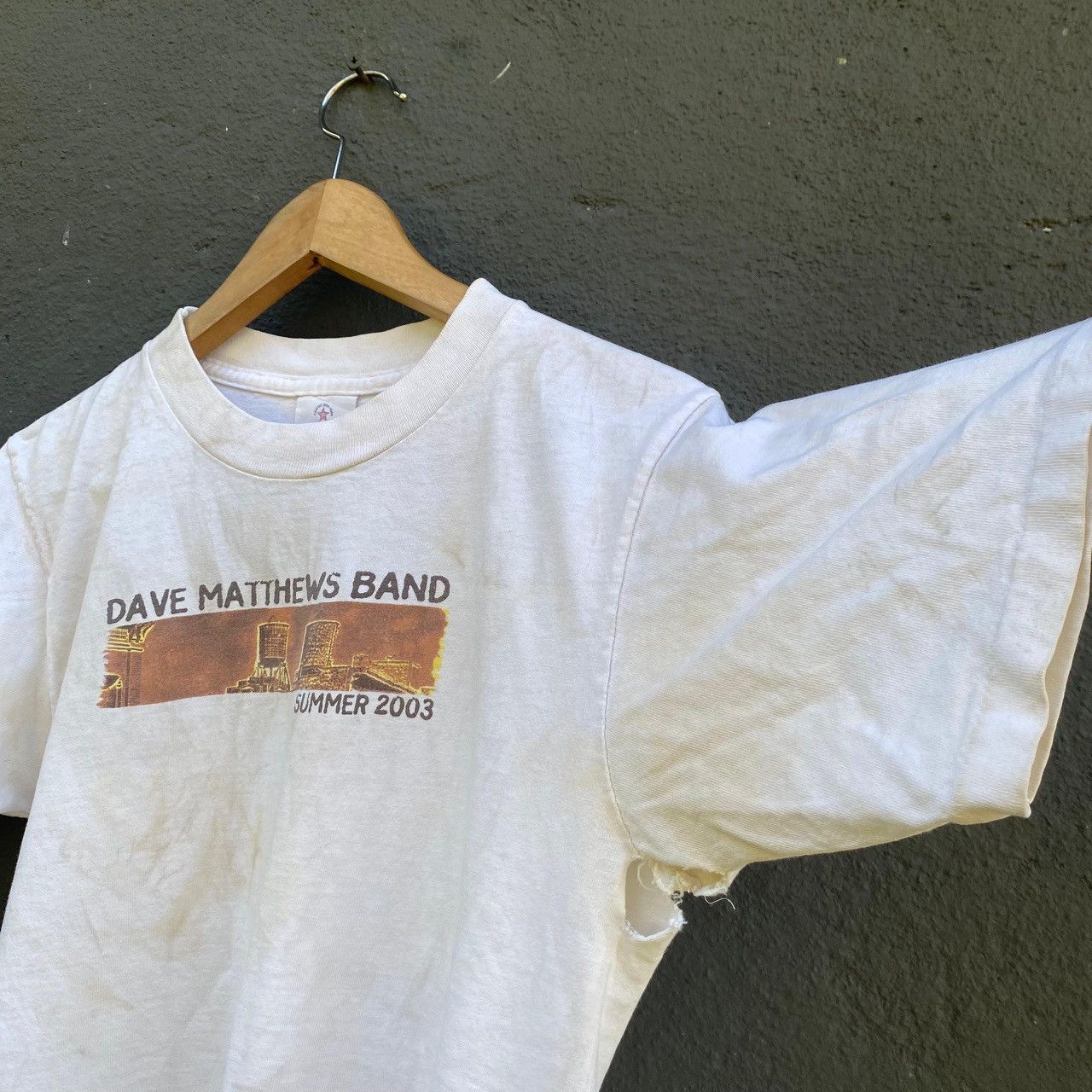 Band Tees Thrashed Vintage Y2k Dave Matthews Band Tee Size US S / EU 44-46 / 1 - 4 Thumbnail