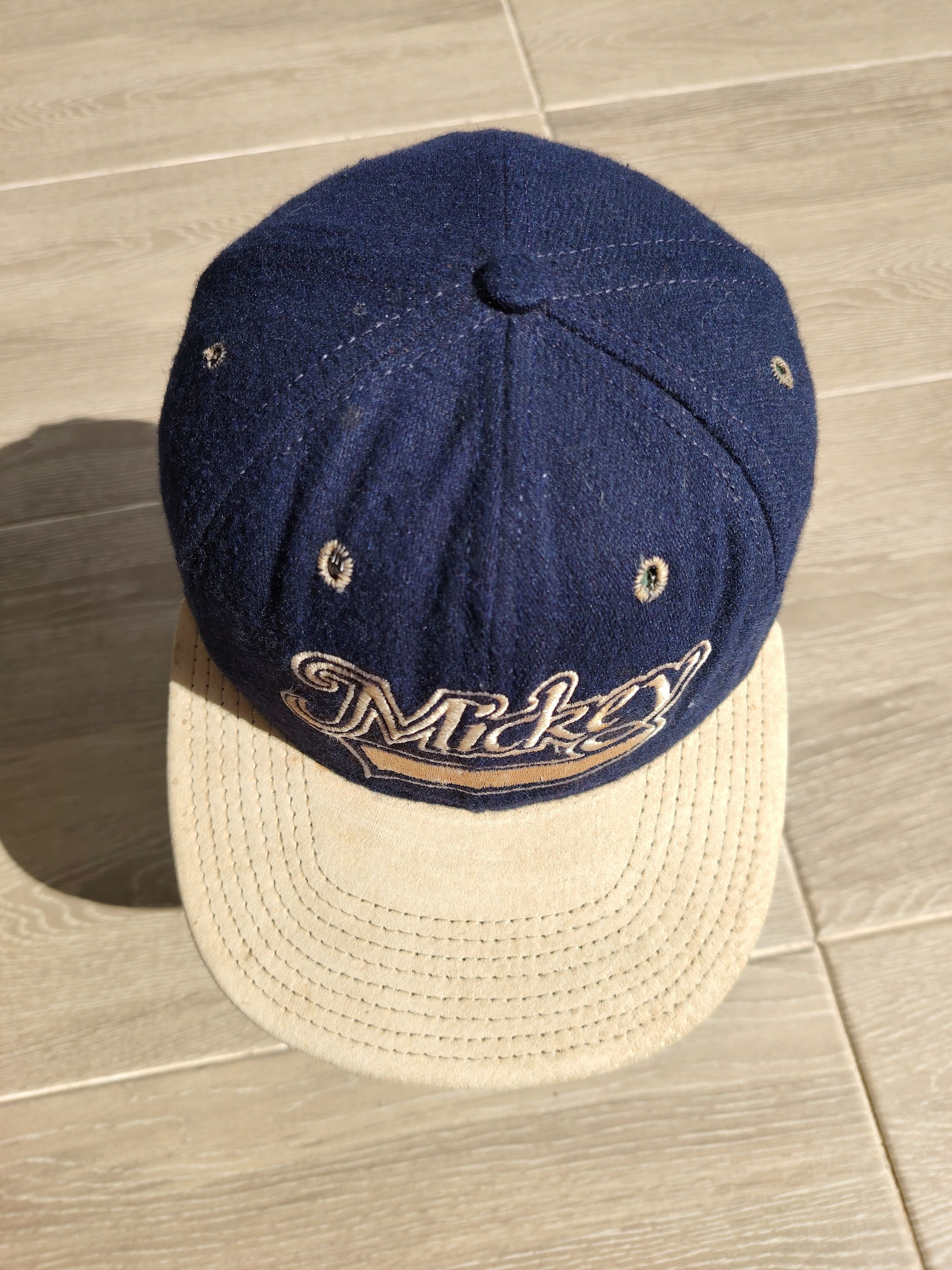 Disney × Mickey Mouse × Vintage Vintage Mickey Mouse Suede Brim USA SnapBack Hat Size ONE SIZE - 2 Thumbnail