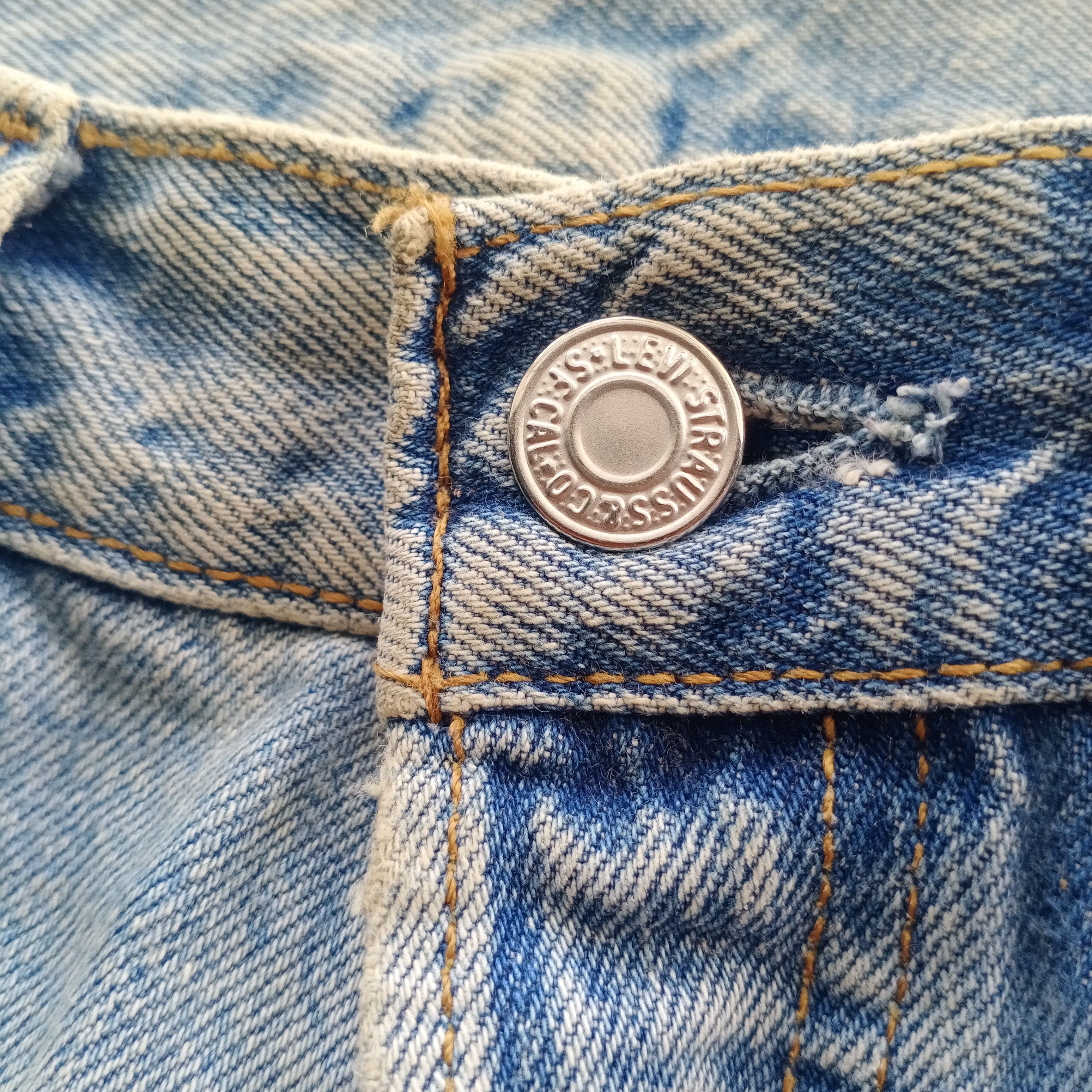 Levi's Vintage Levis 501 Canada Distressed Denim Jeans USA big E Size US 32 / EU 48 - 5 Thumbnail