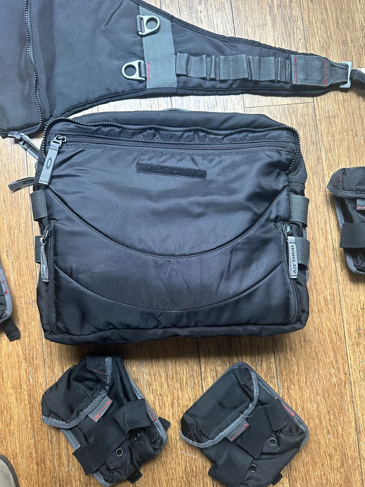 Oakley Oakley Vintage Tactical Field Gear Messenger Sling Gorpcore Size ONE SIZE - 17 Thumbnail