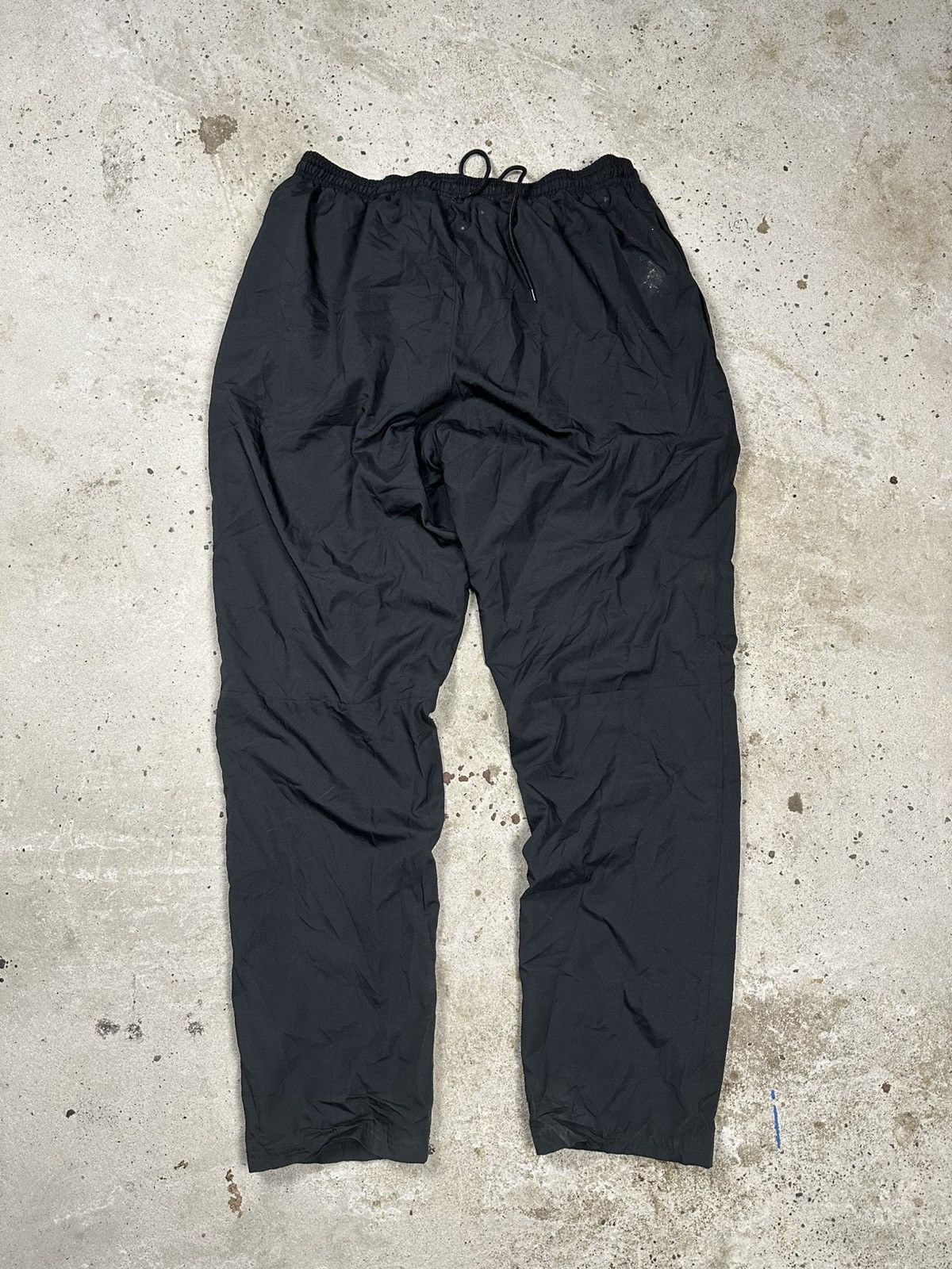 Nike Vintage Nike Black Track Pants Swoosh y2k Size US 34 / EU 50 - 2 Thumbnail