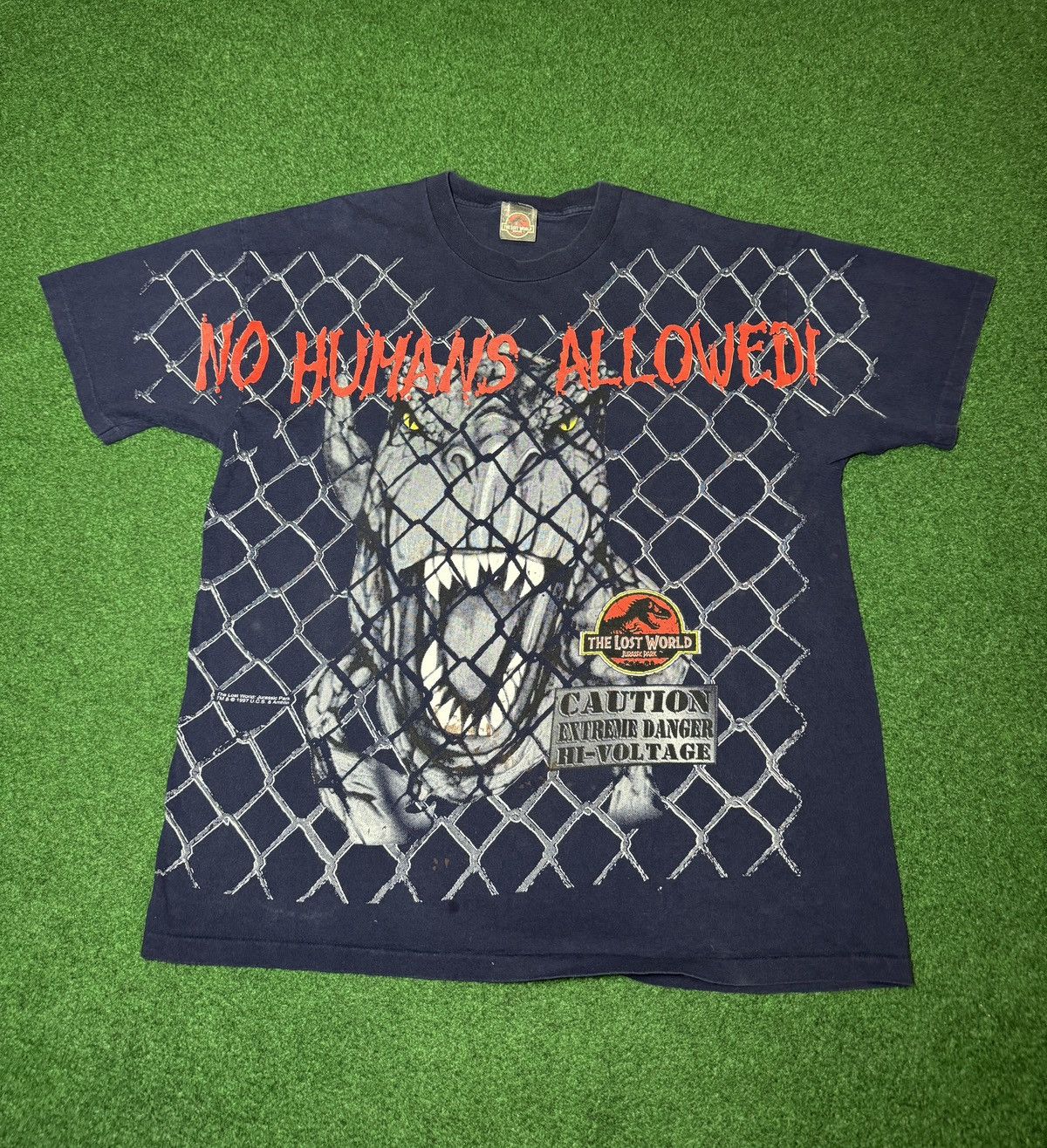Vintage Jurassic Park T Rex Aop Movie Promo 90s RARE XL T Shirt Size US XL / EU 56 / 4 - 1 Thumbnail