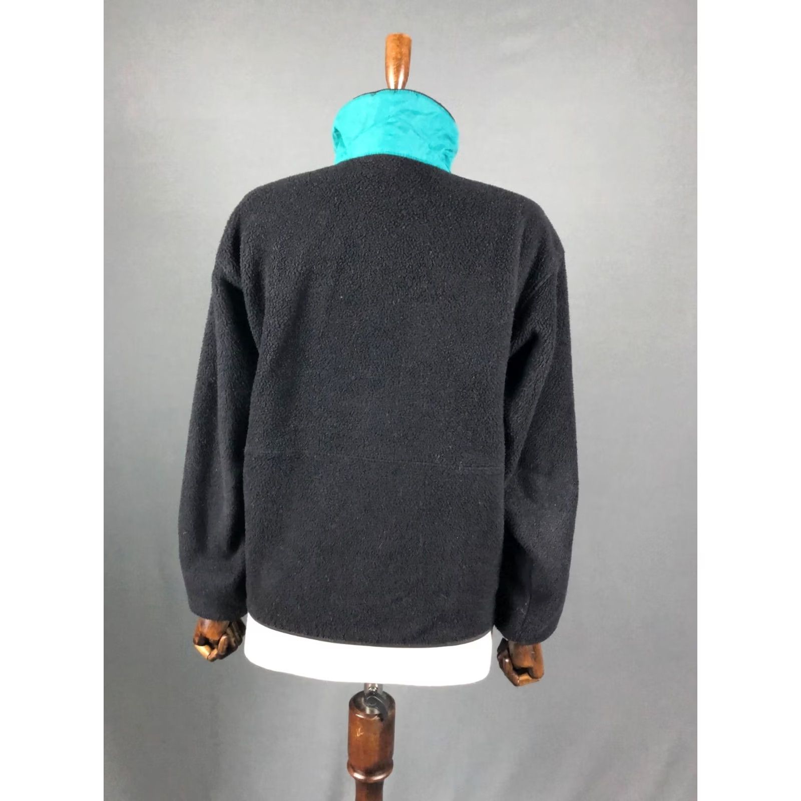 Patagonia Patagonia Jacket Women 1/2 Zip Black Size 8 Polyester Embroidered Logo Zip Pockets Casual Basic Jacket by Patagonia Size M / US 6-8 / IT 42-44 - 3 Thumbnail