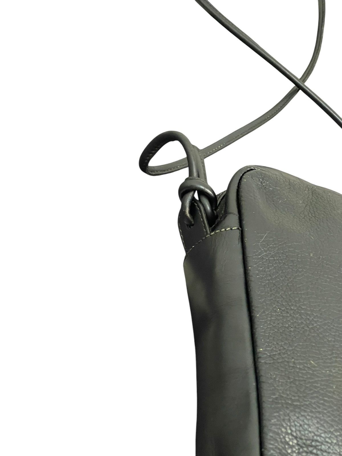 Loewe Full Leather Vtg Loewe Sling Cross Body Bag 1🟩7 Size ONE SIZE - 16 Thumbnail
